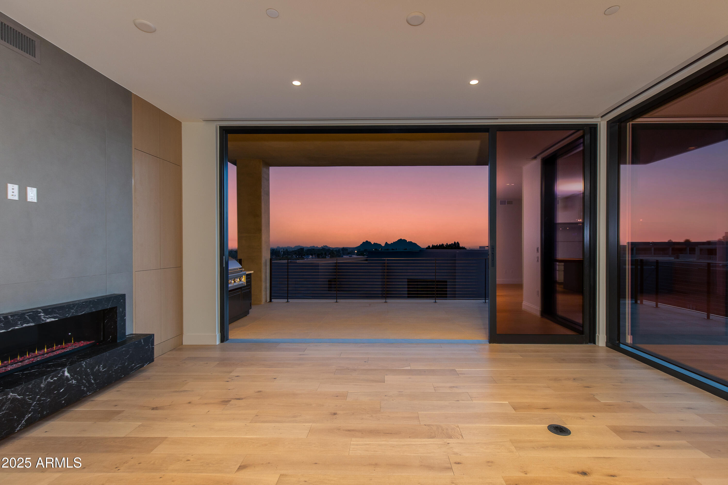 5000 N CAMELBACK RIDGE Drive, 301