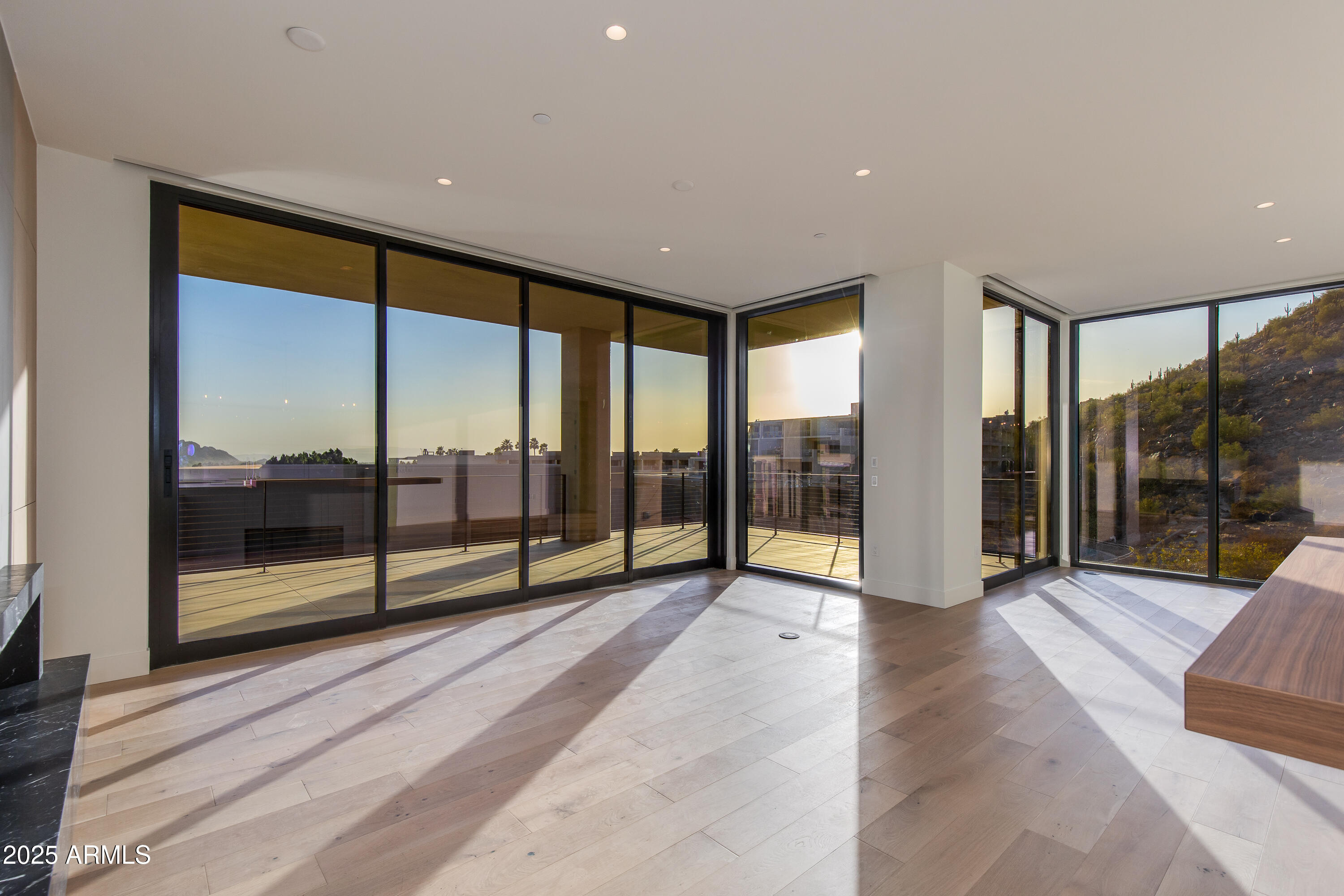 5000 N CAMELBACK RIDGE Drive, 301