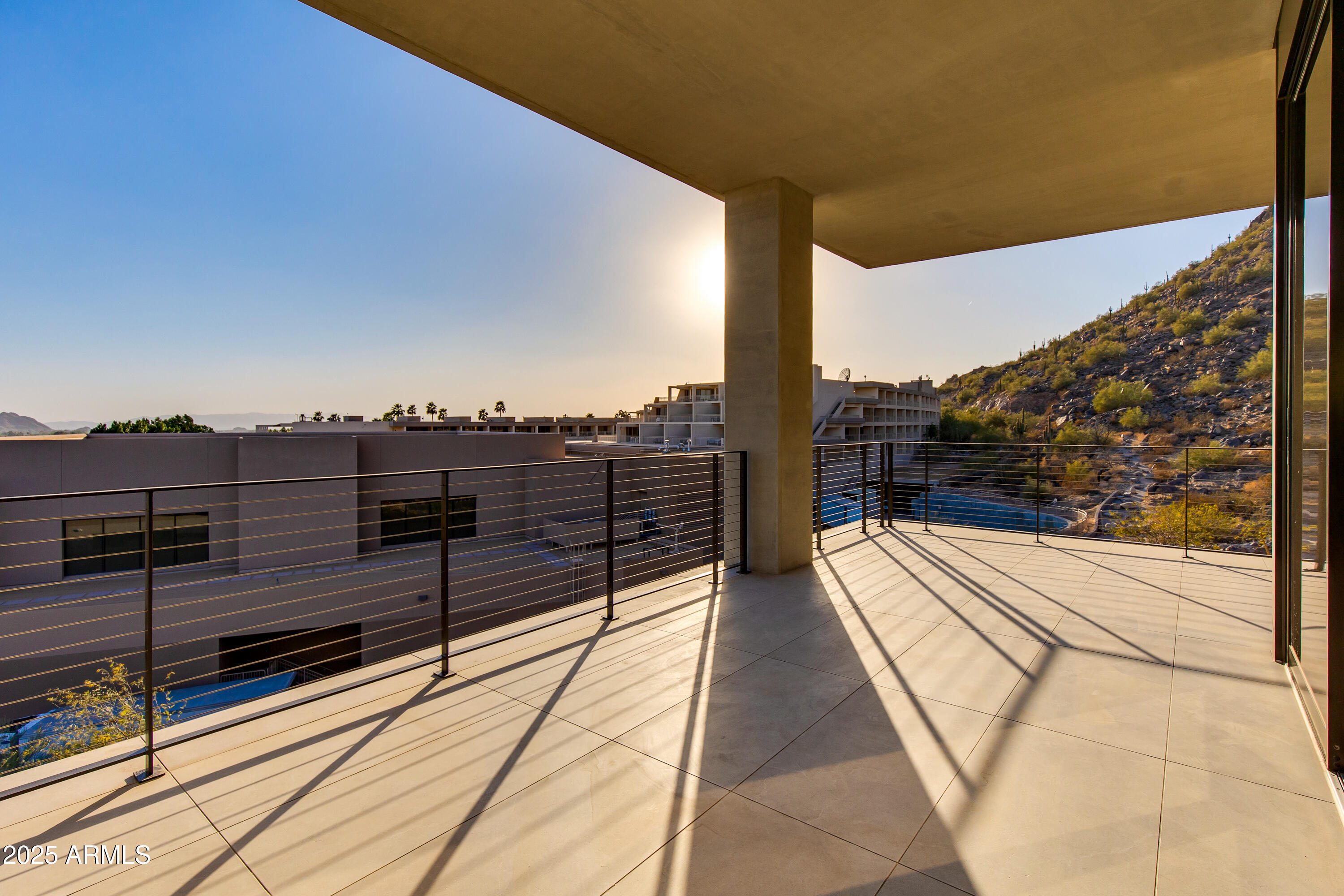 5000 N CAMELBACK RIDGE Drive, 301