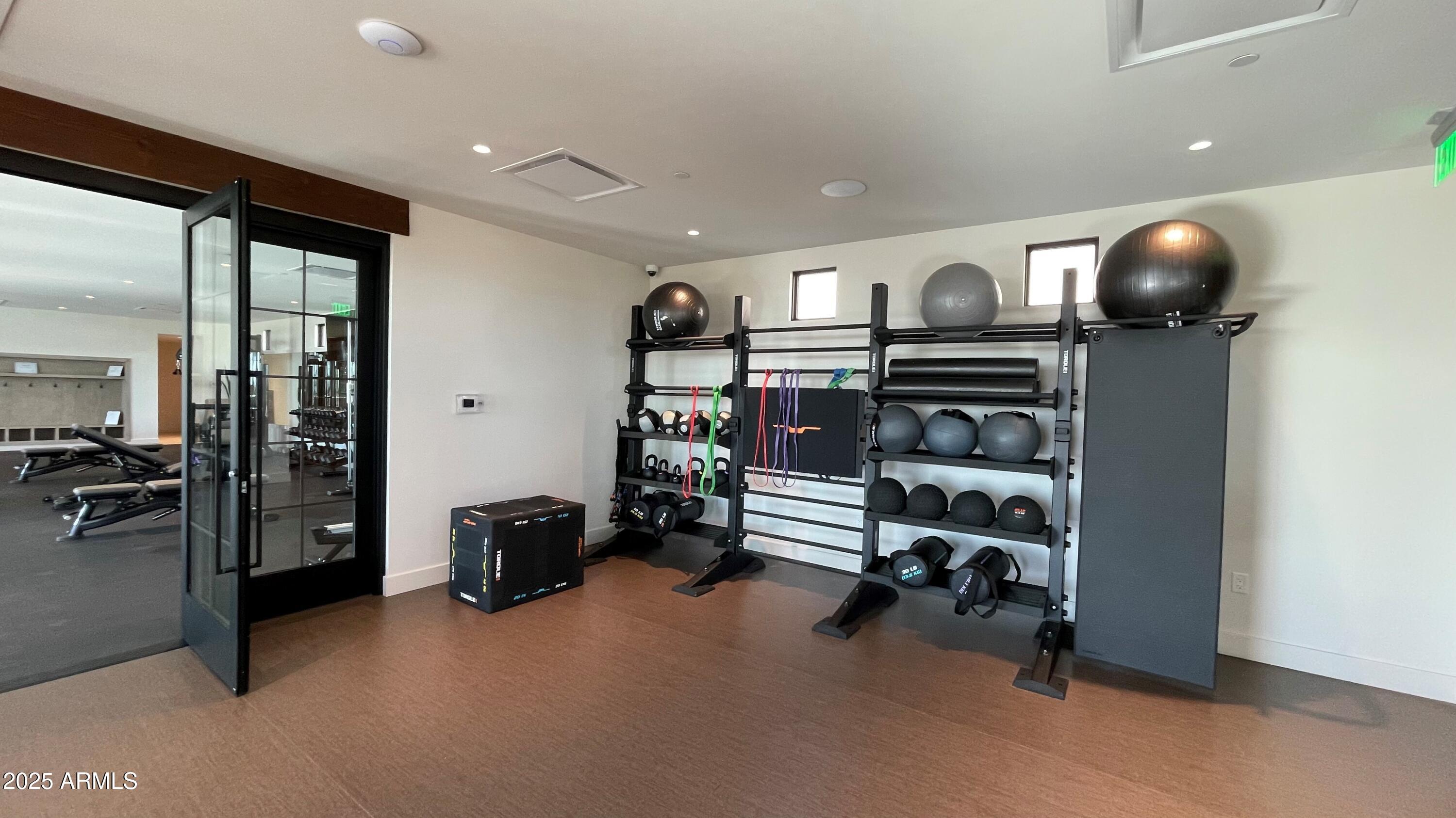 5000 N CAMELBACK RIDGE Drive, 301