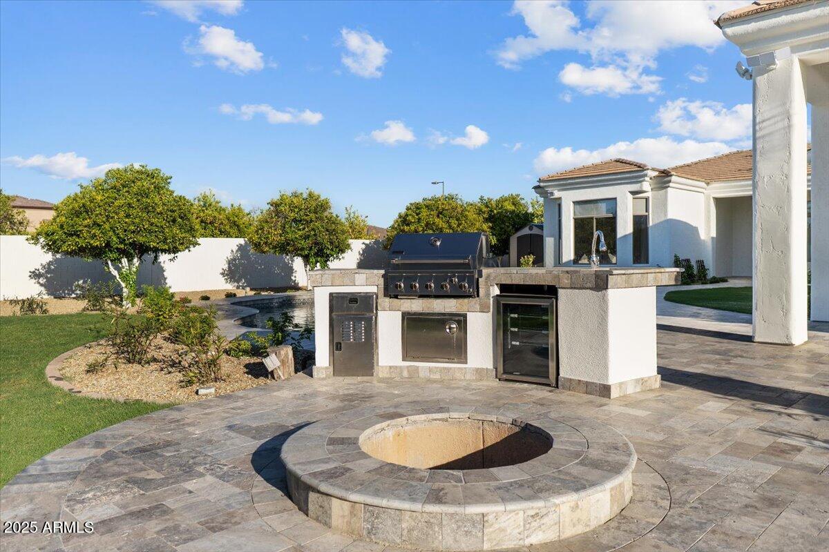 3354 E JAEGER Circle