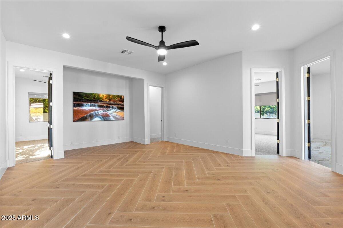 3354 E JAEGER Circle
