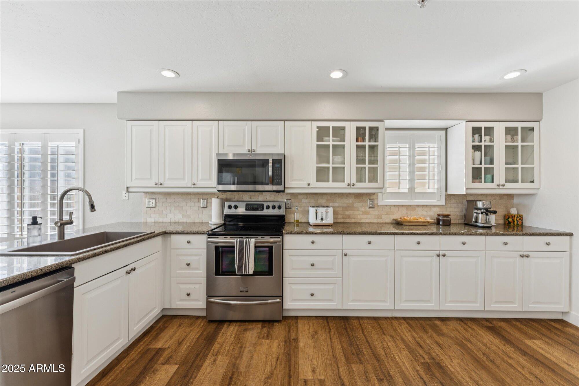 10252 E BUTHERUS Drive