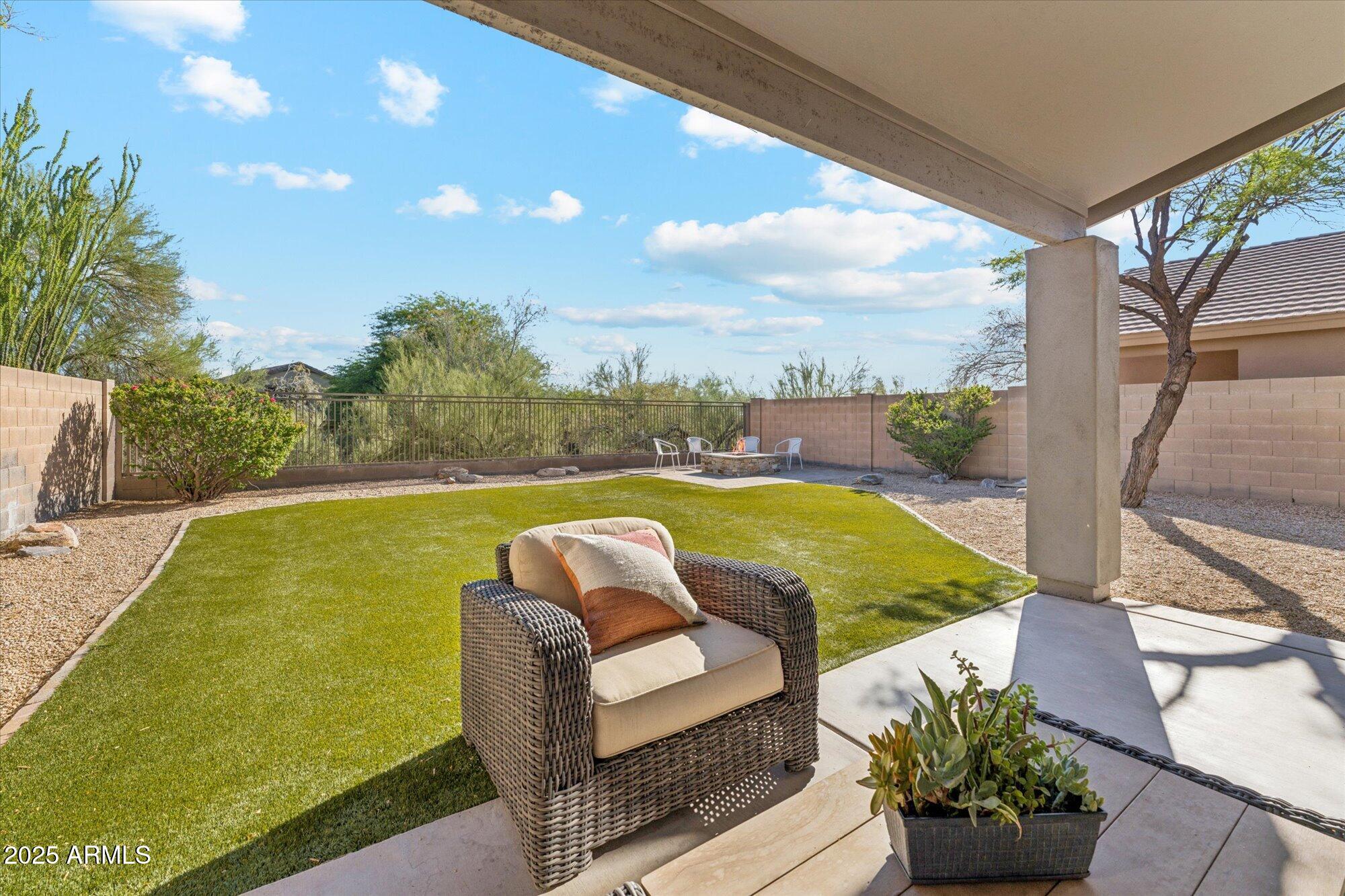 10252 E BUTHERUS Drive