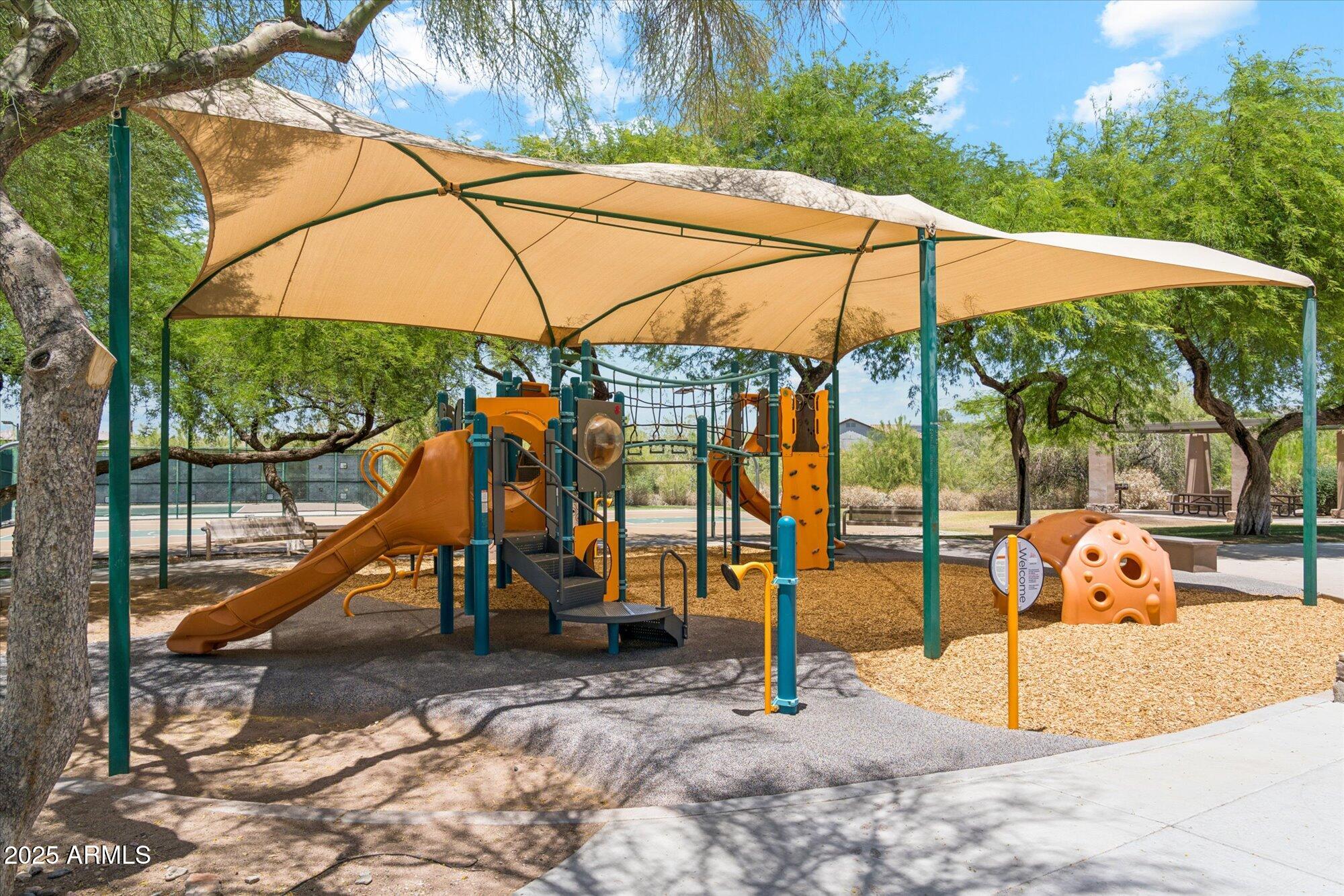 10252 E BUTHERUS Drive