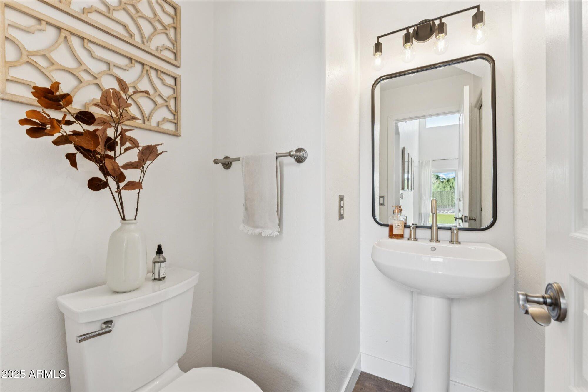 10252 E BUTHERUS Drive