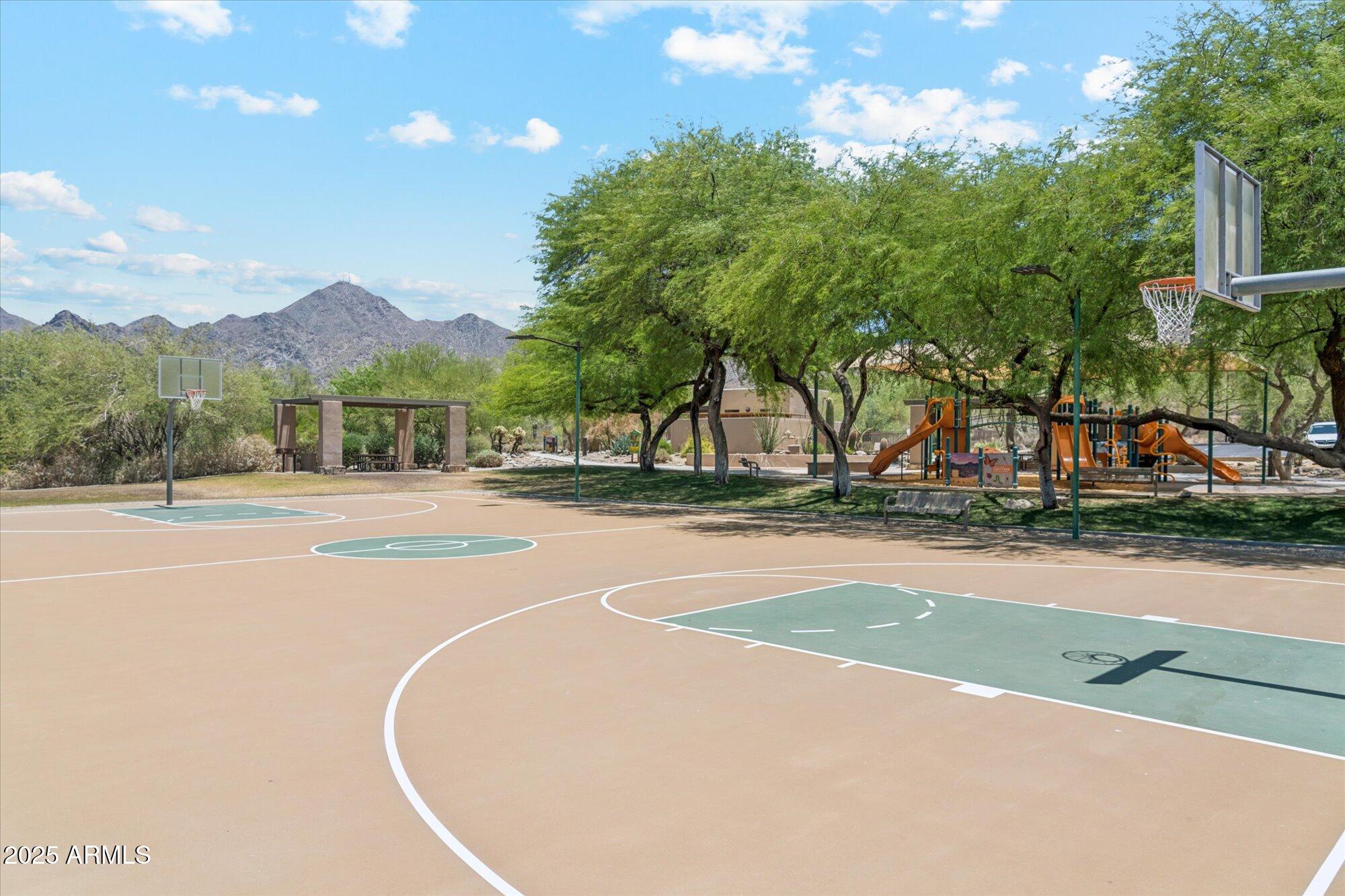 10252 E BUTHERUS Drive