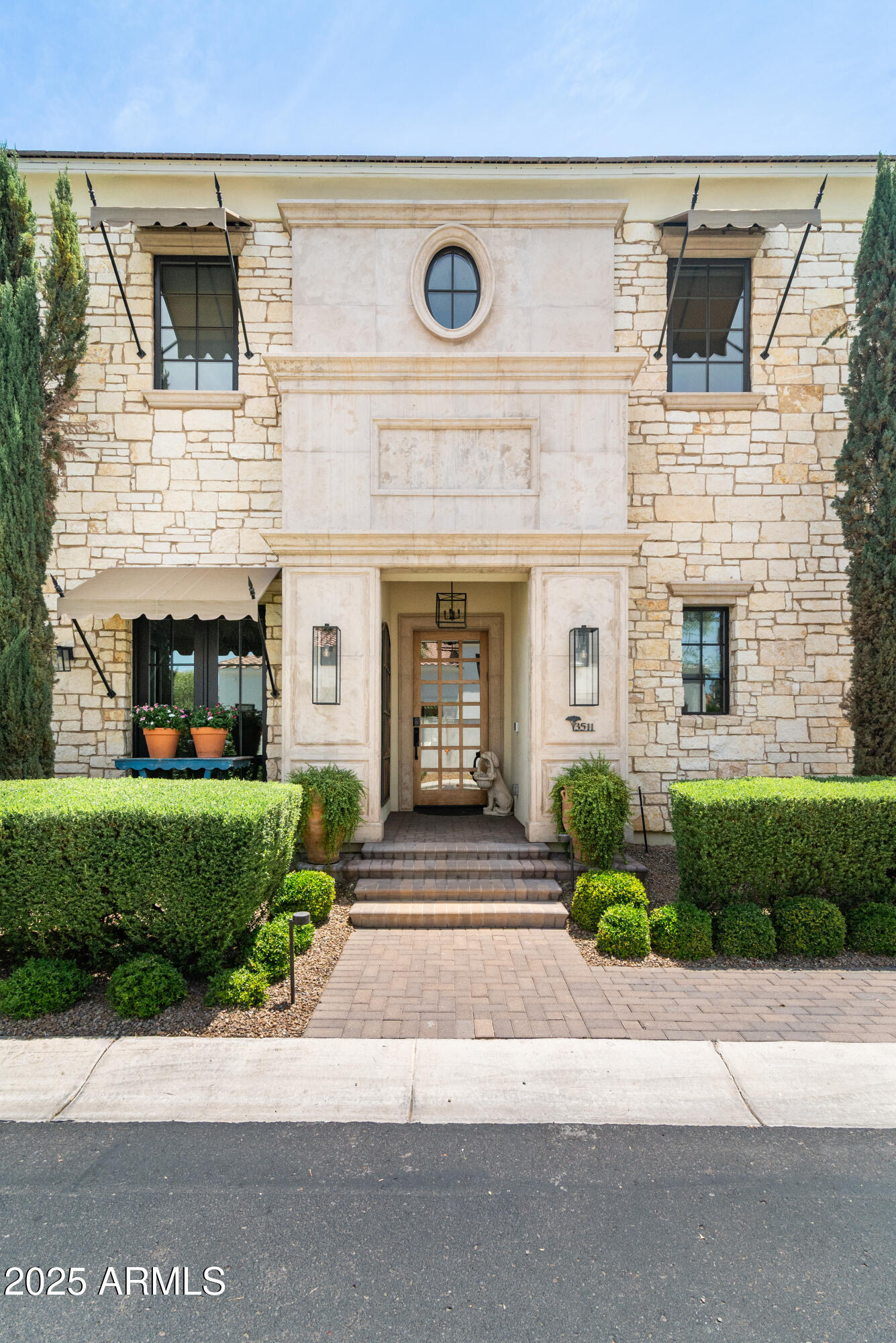 3511 N 39th Place