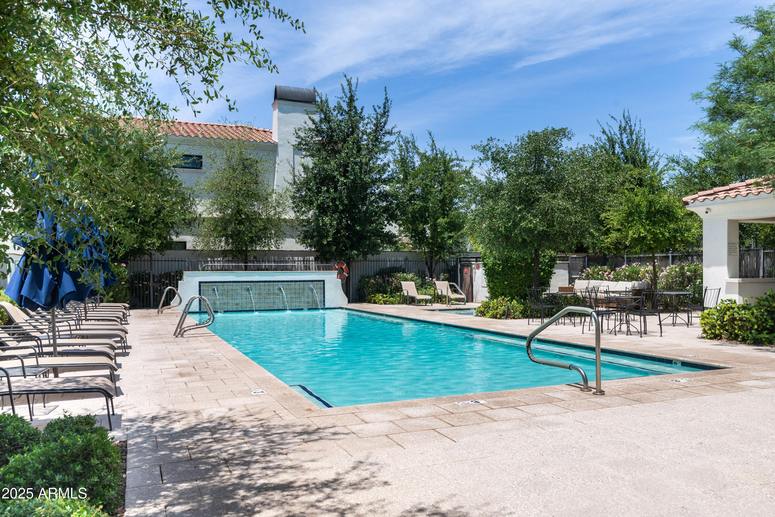 3511 N 39th Place