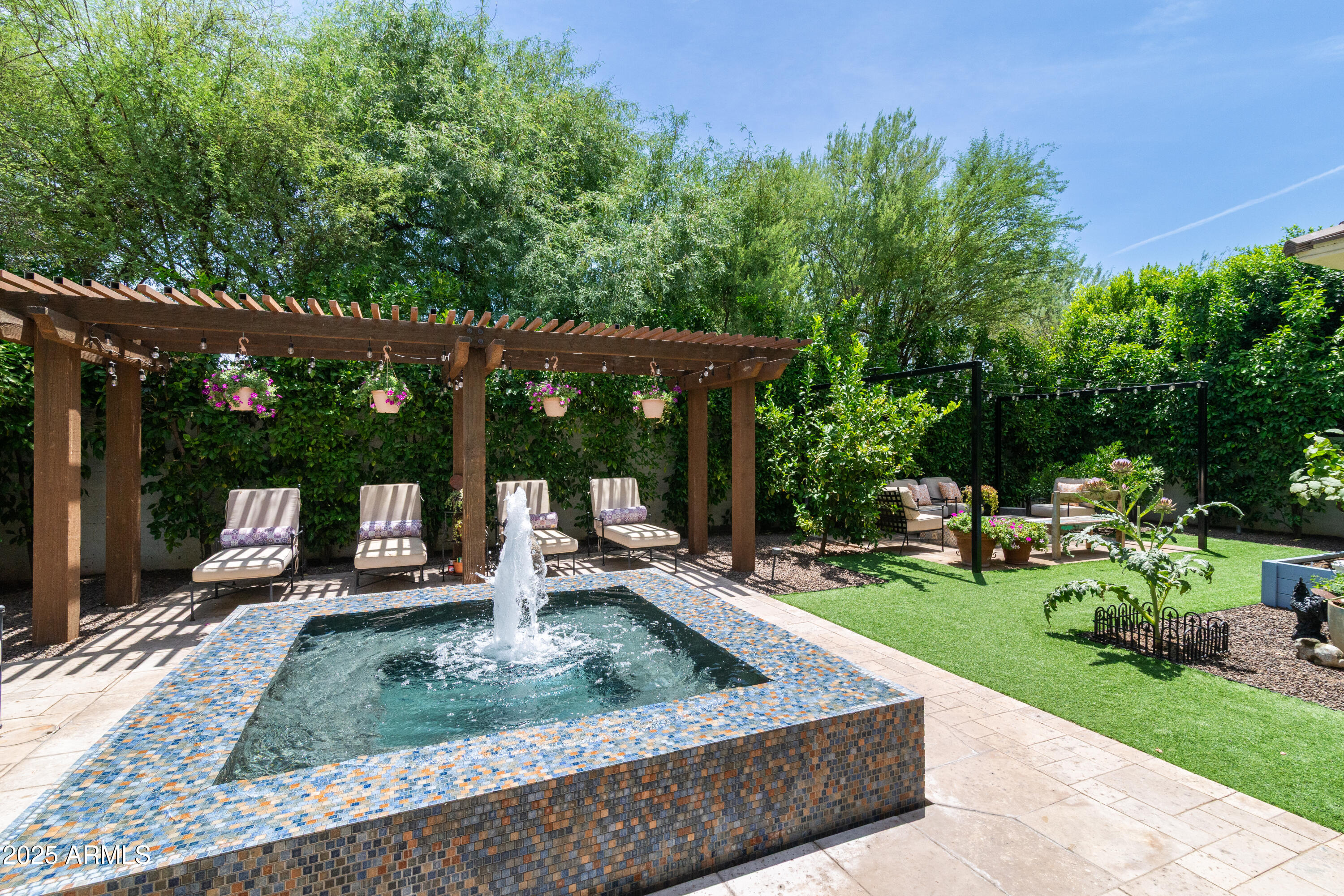 3511 N 39th Place