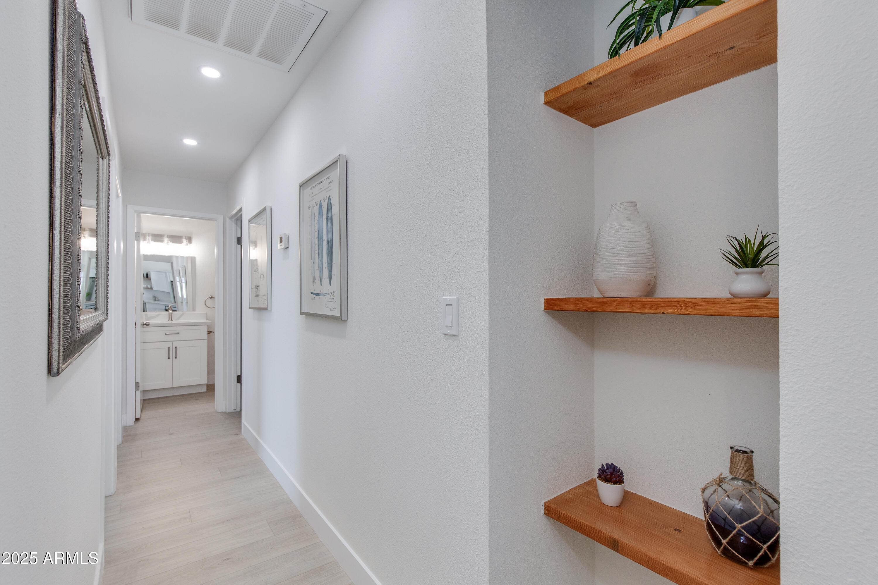 6250 E CAROLINA Drive