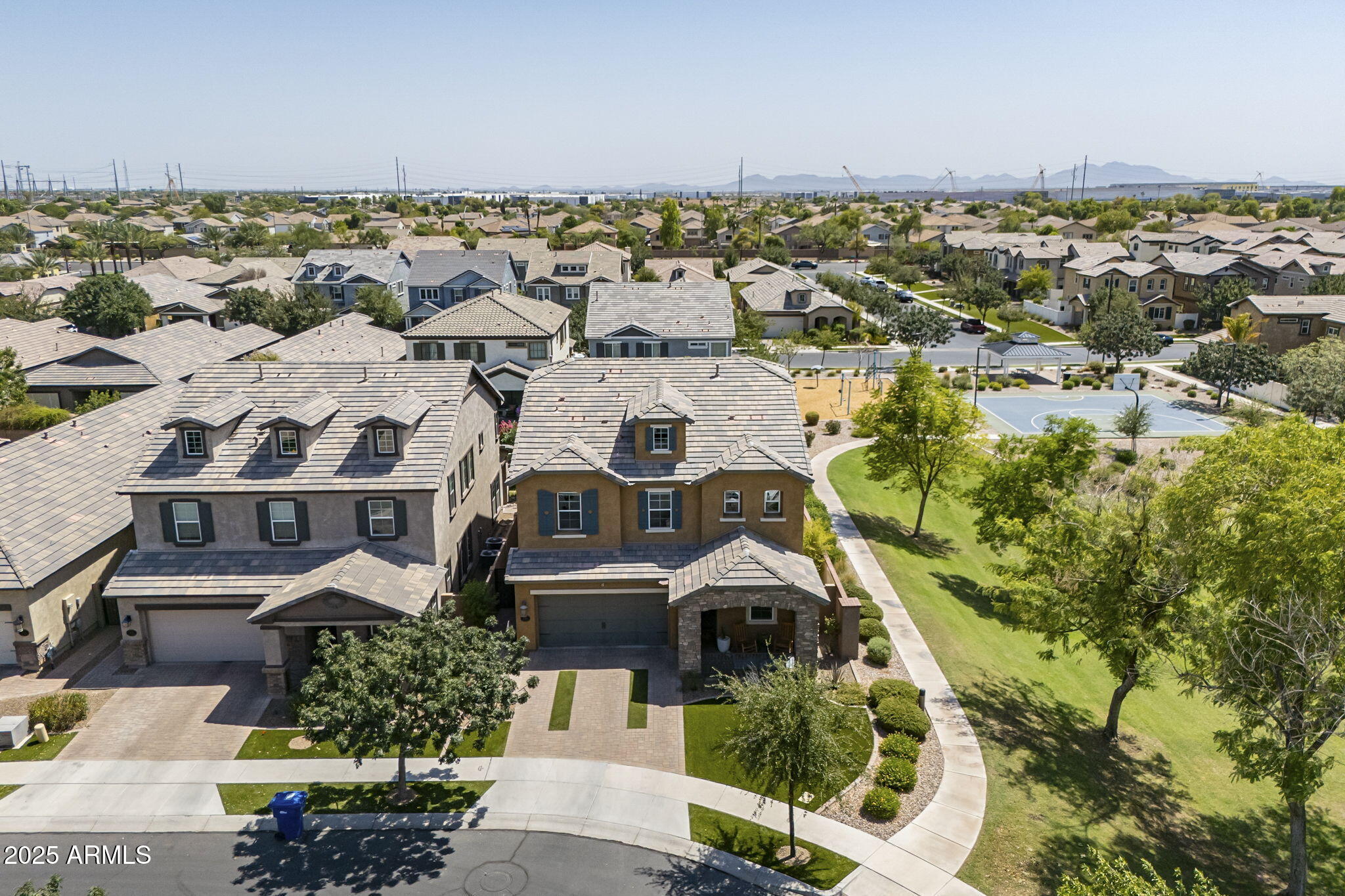 10515 E NOPAL Avenue