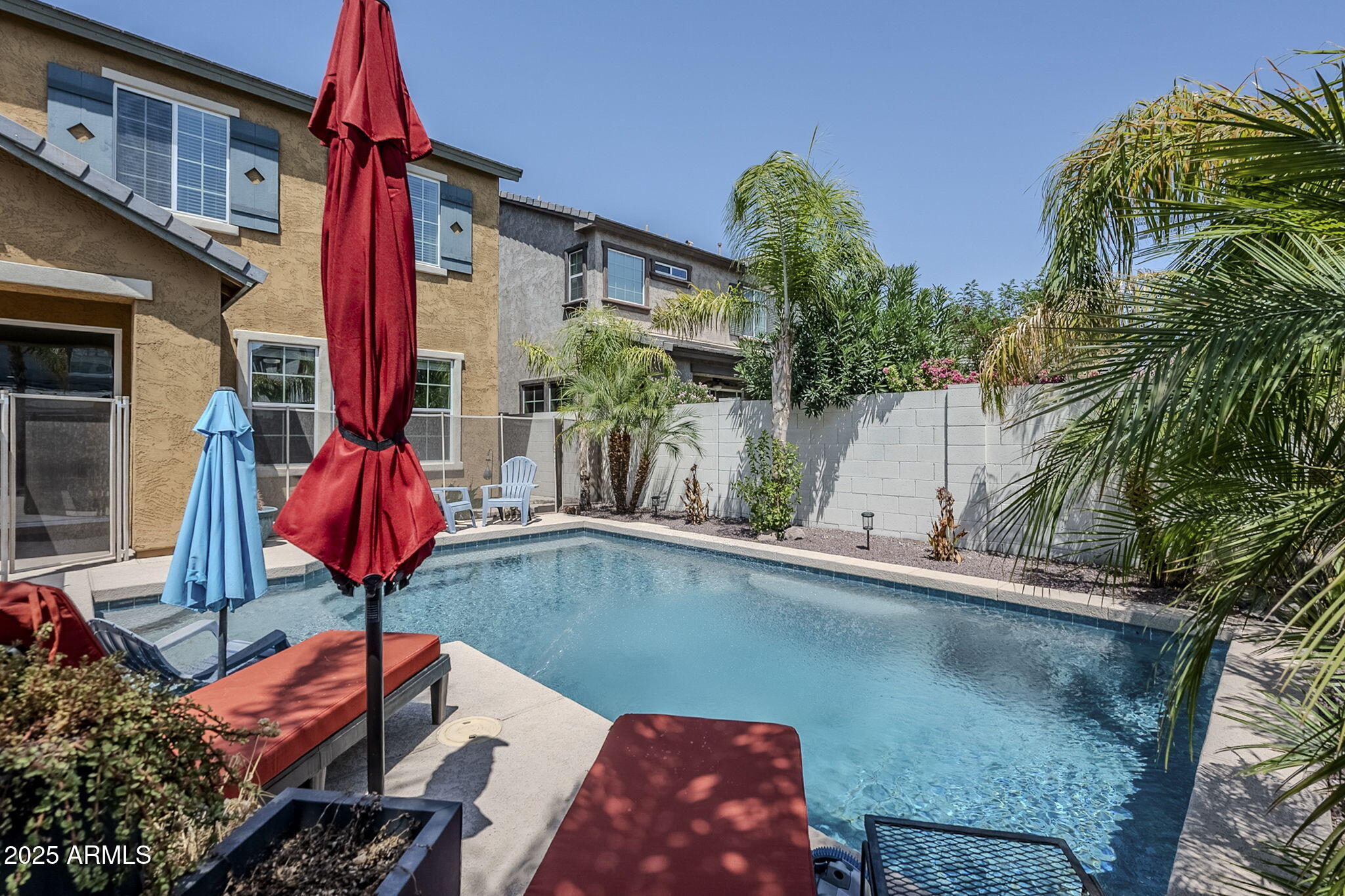 10515 E NOPAL Avenue