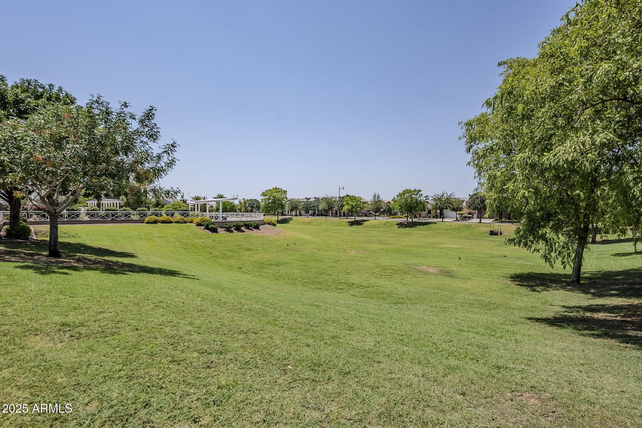 10515 E NOPAL Avenue