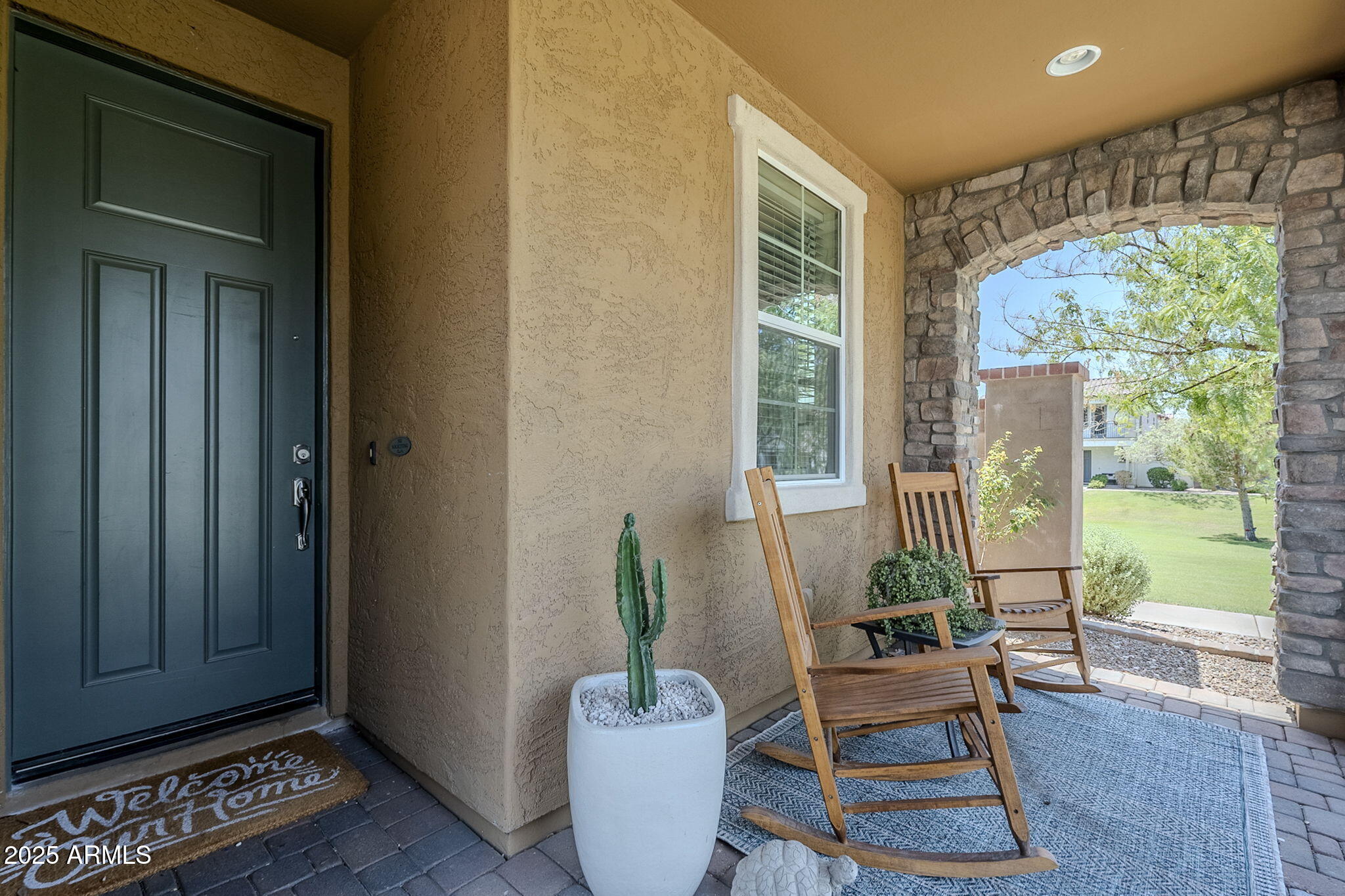 10515 E NOPAL Avenue