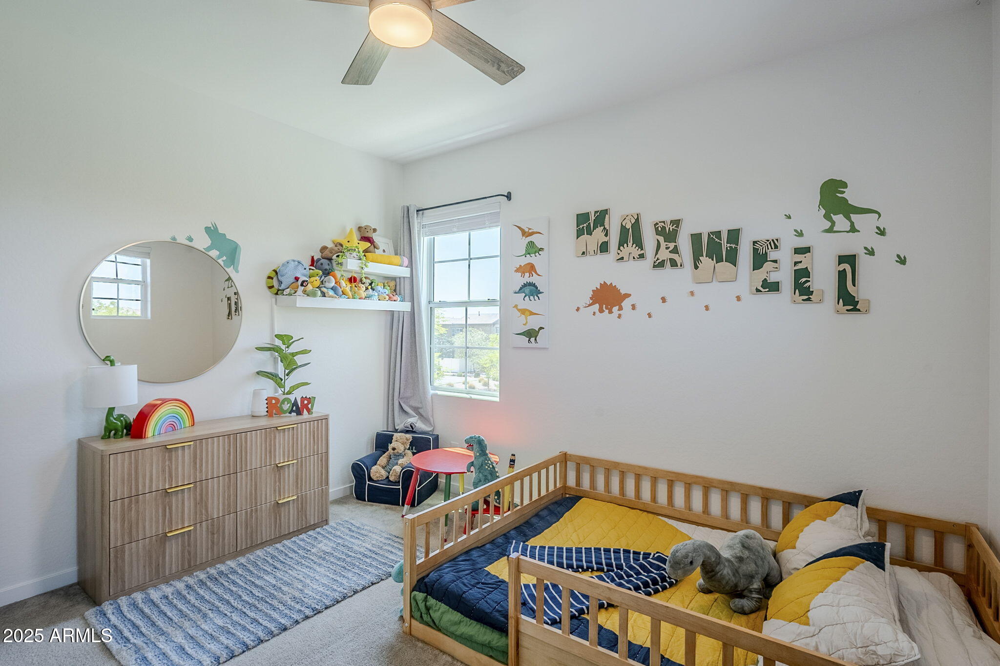 10515 E NOPAL Avenue