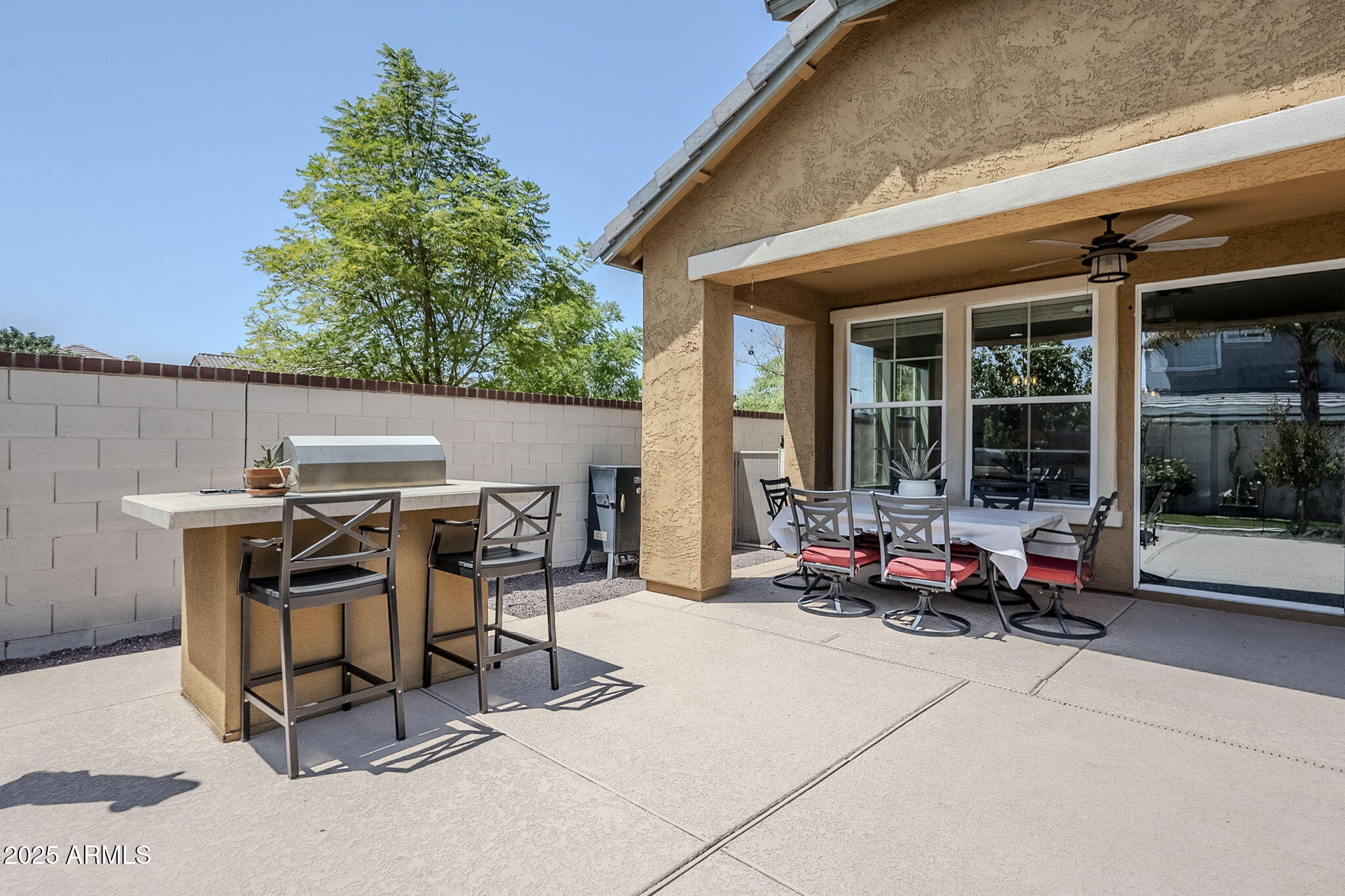 10515 E NOPAL Avenue