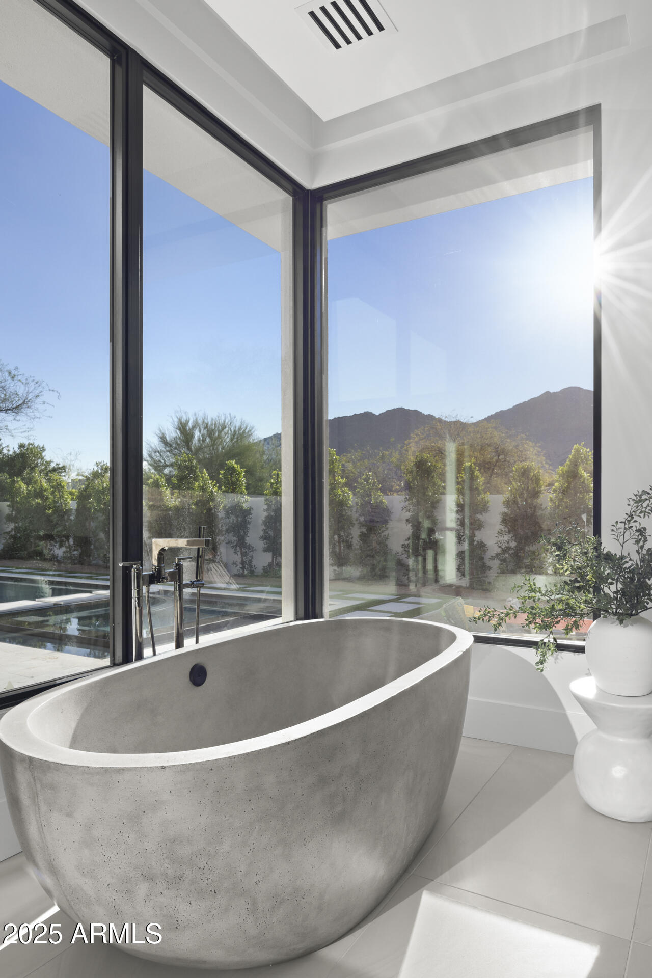 6601 E SAN MIGUEL Avenue, Paradise Valley