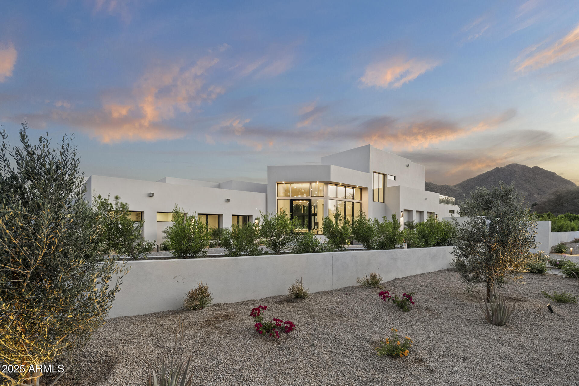 6601 E SAN MIGUEL Avenue, Paradise Valley