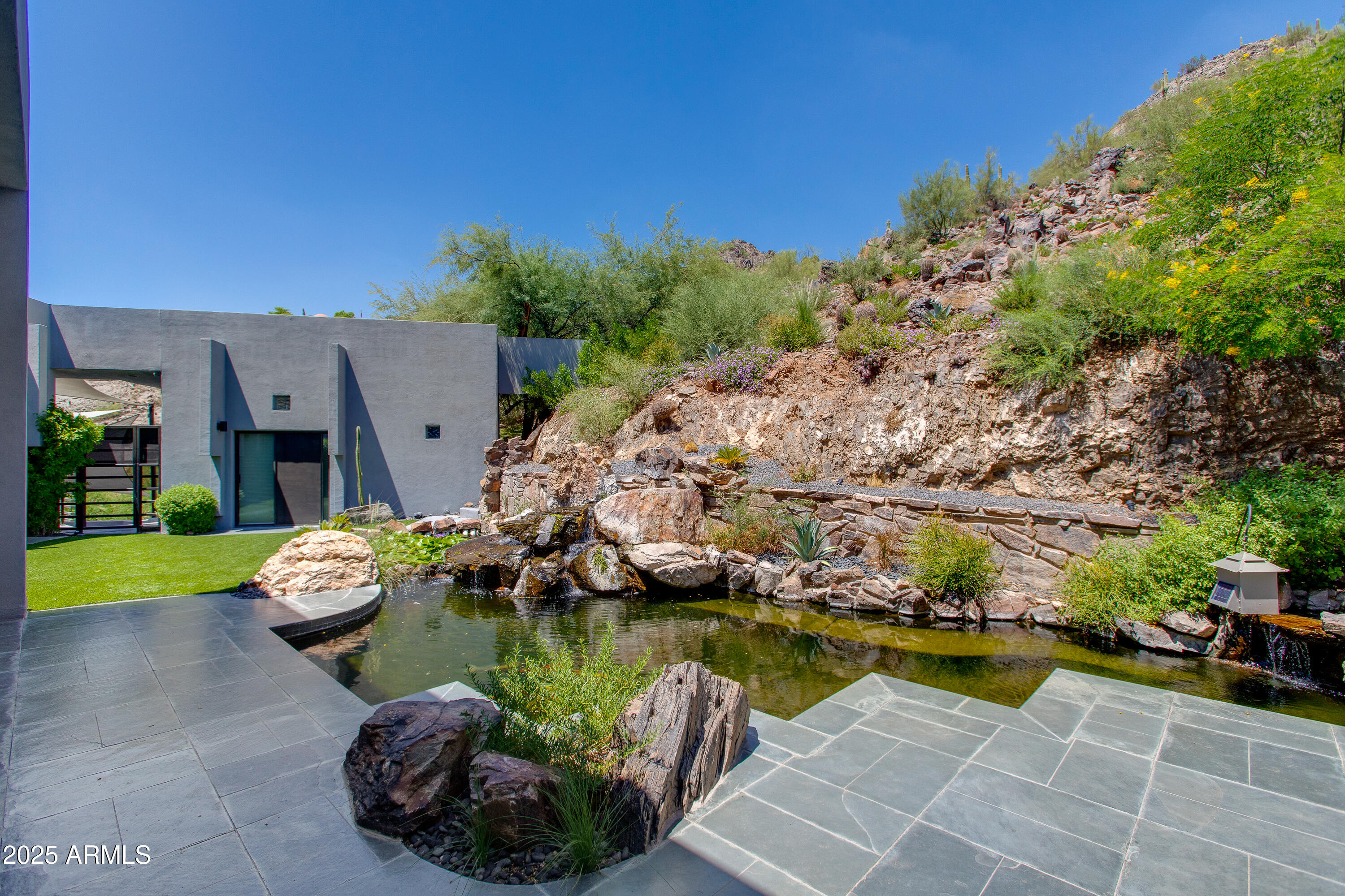 4228 E HIGHLANDS Drive