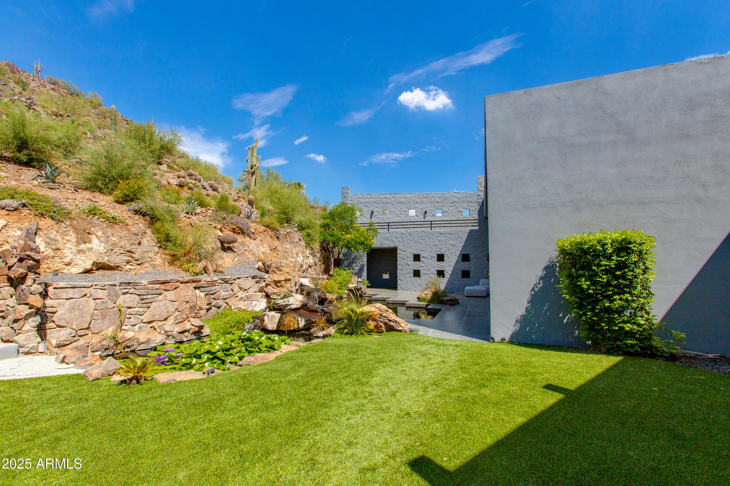 4228 E HIGHLANDS Drive