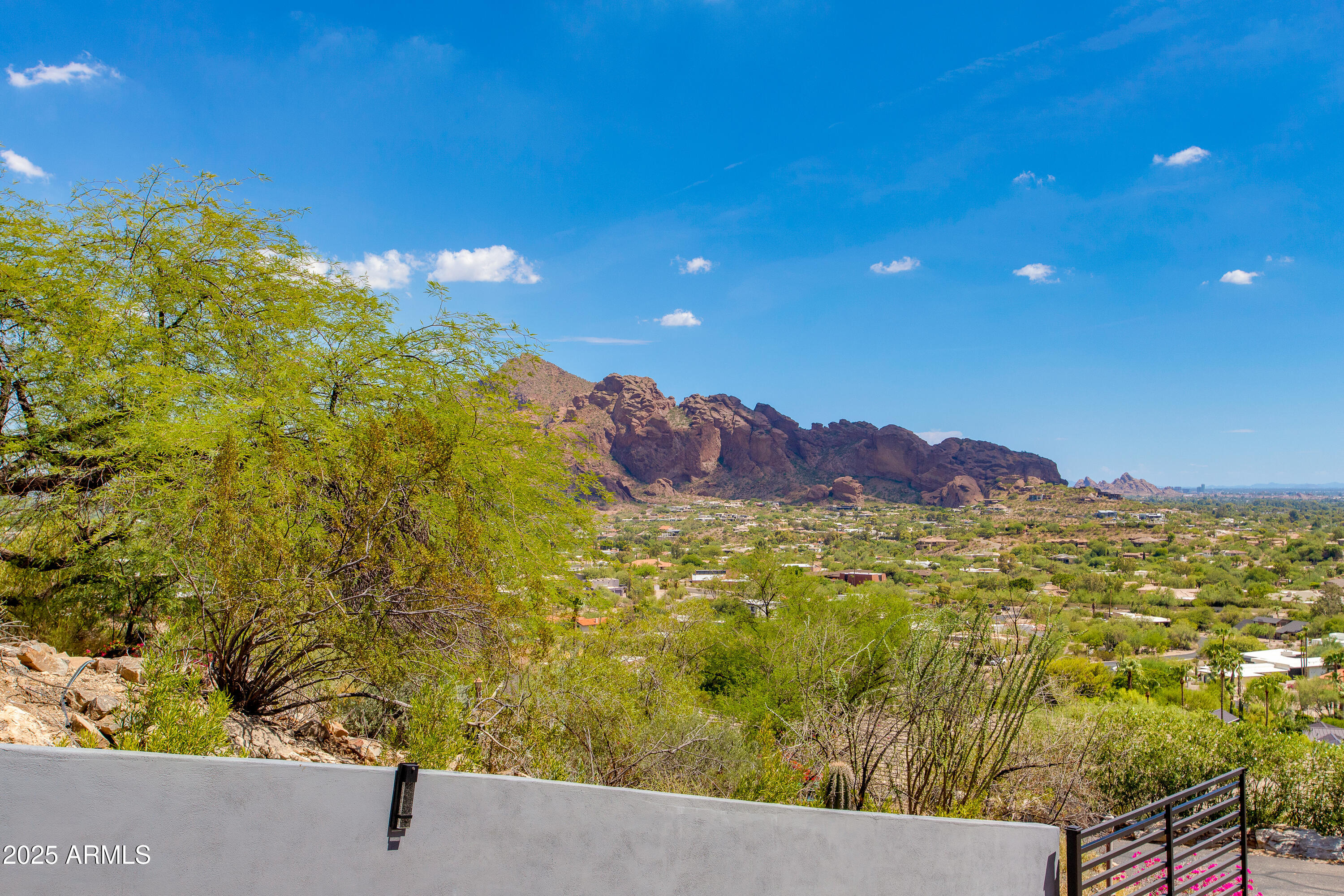 4228 E HIGHLANDS Drive