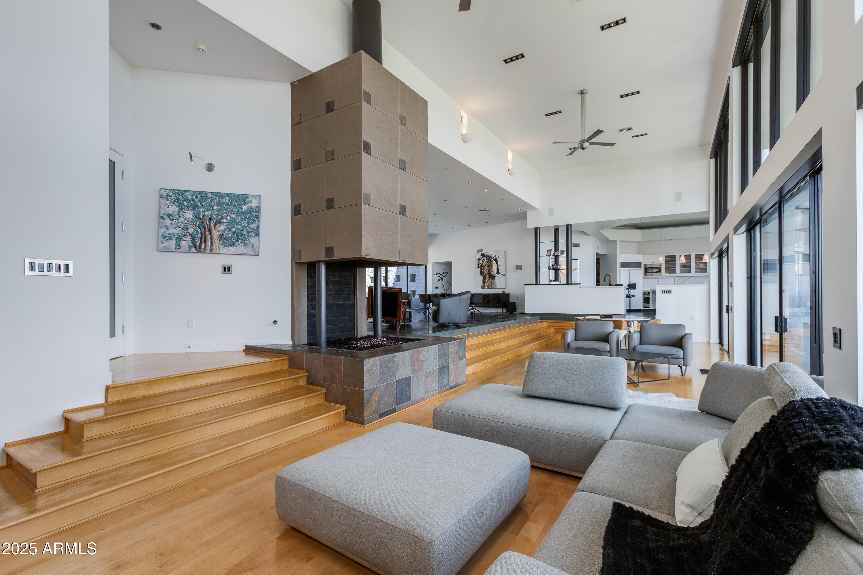 4228 E HIGHLANDS Drive