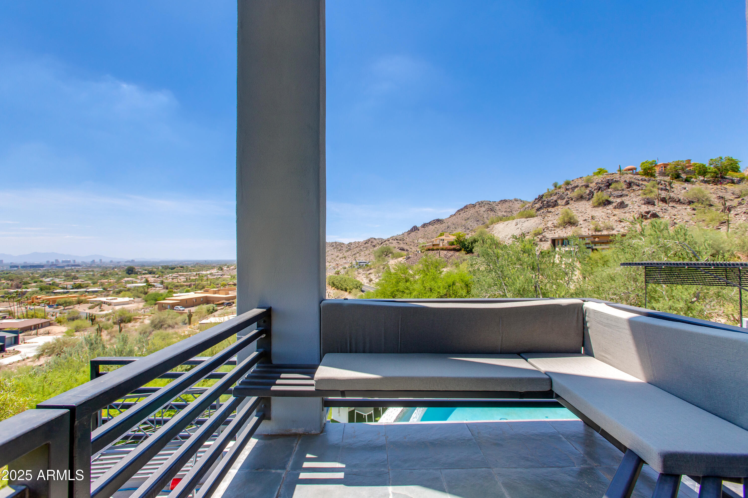 4228 E HIGHLANDS Drive