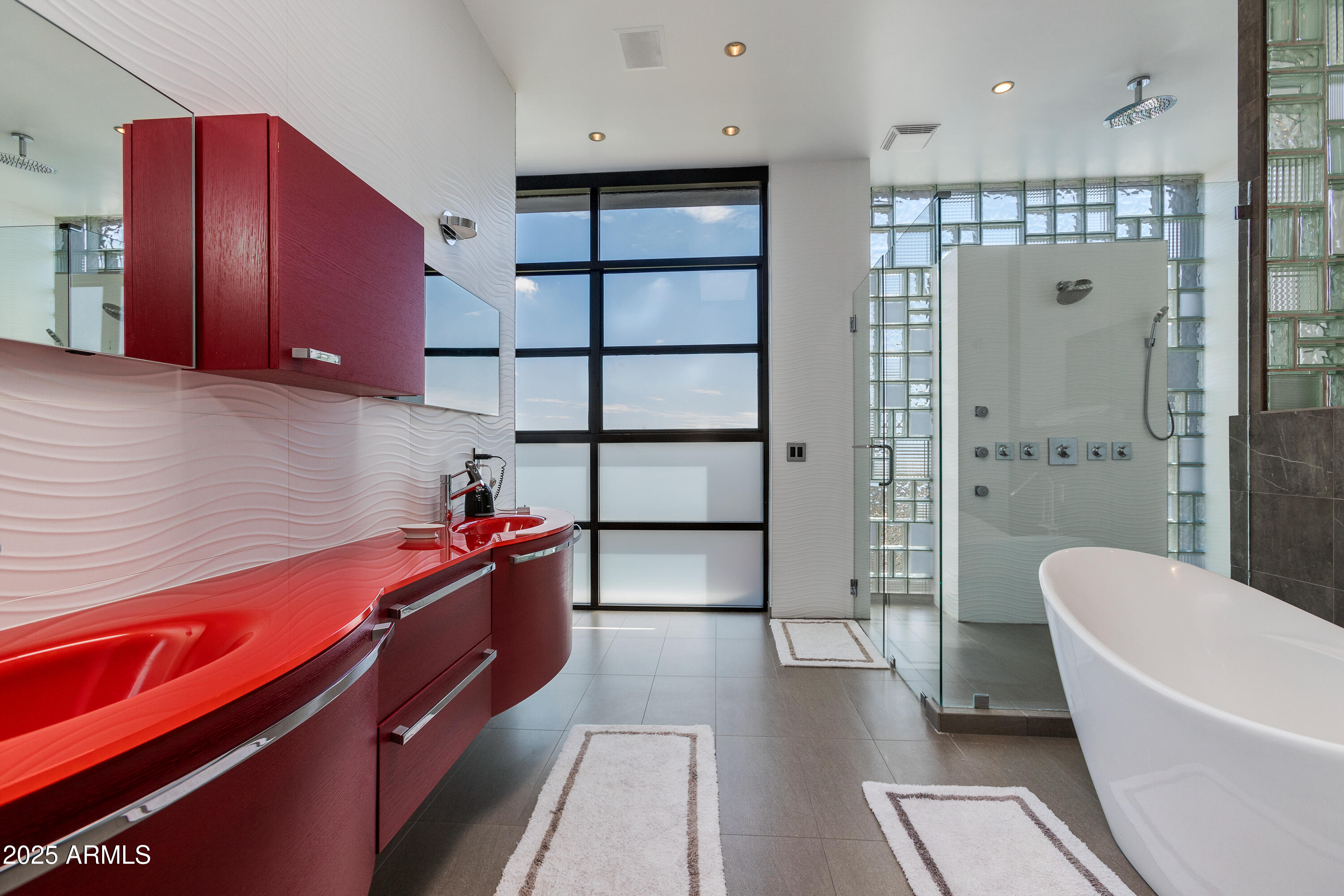 4228 E HIGHLANDS Drive