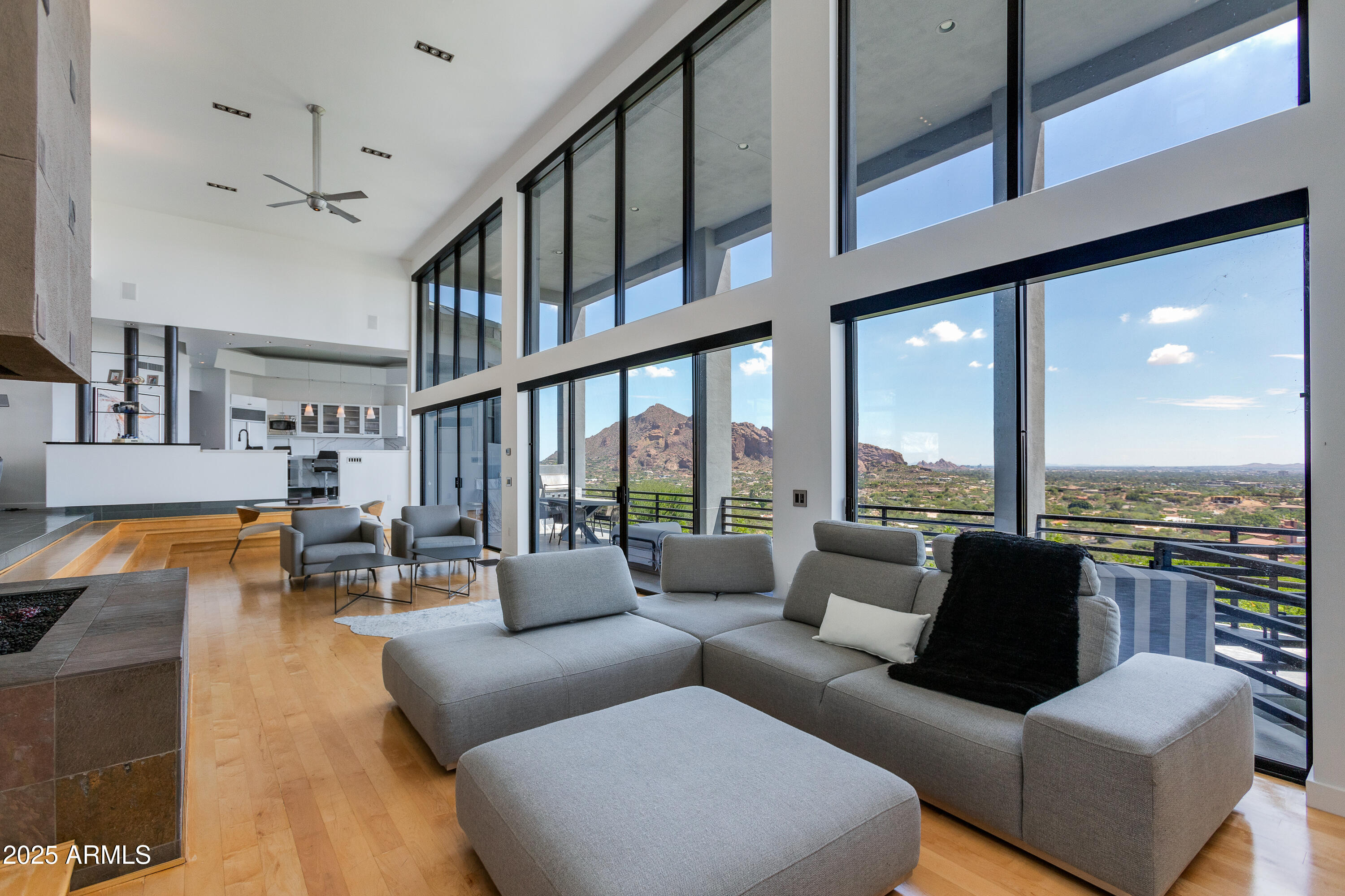 4228 E HIGHLANDS Drive