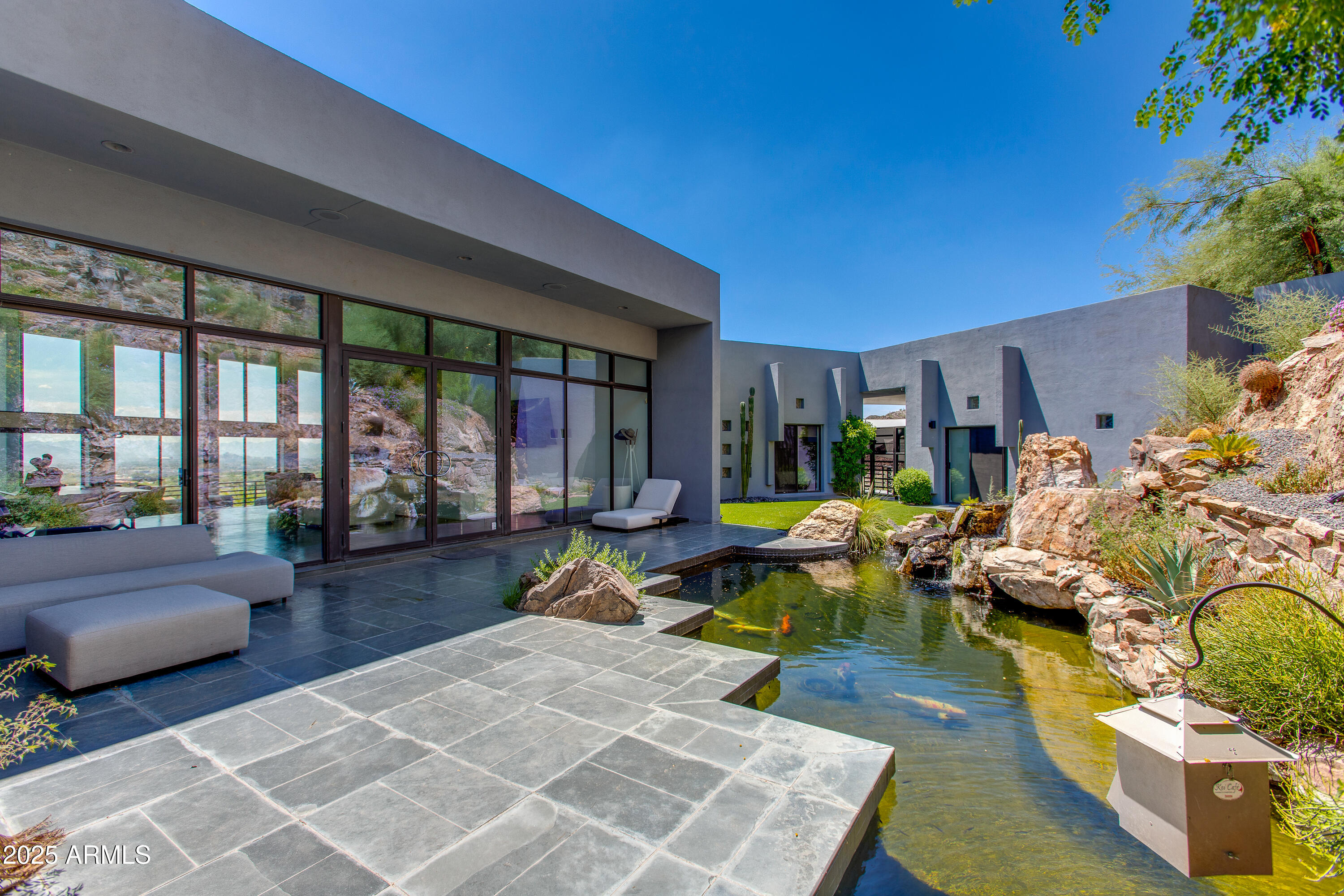 4228 E HIGHLANDS Drive