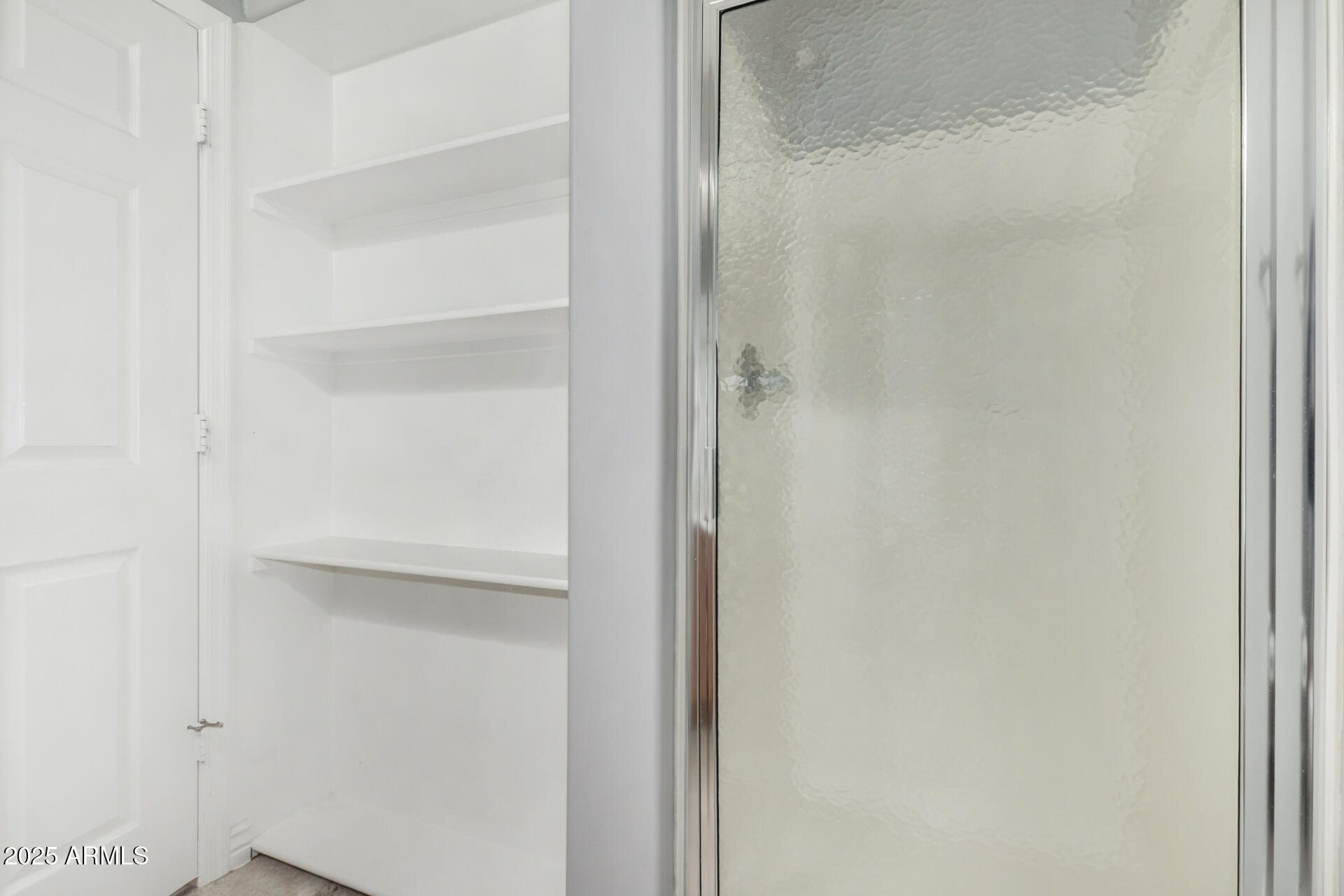 5450 E DEER VALLEY Drive 1006