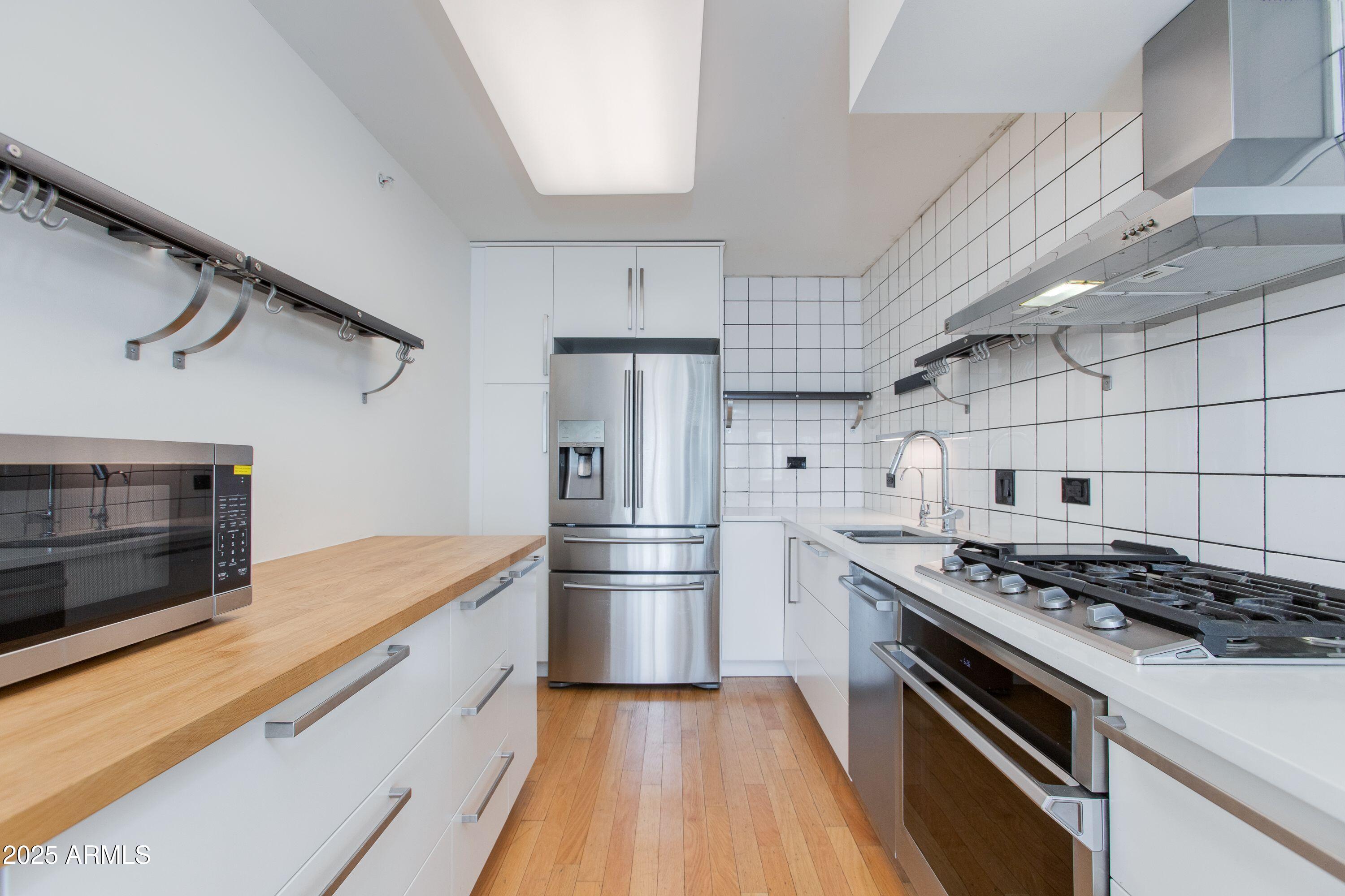 4808 N 24TH Street 806