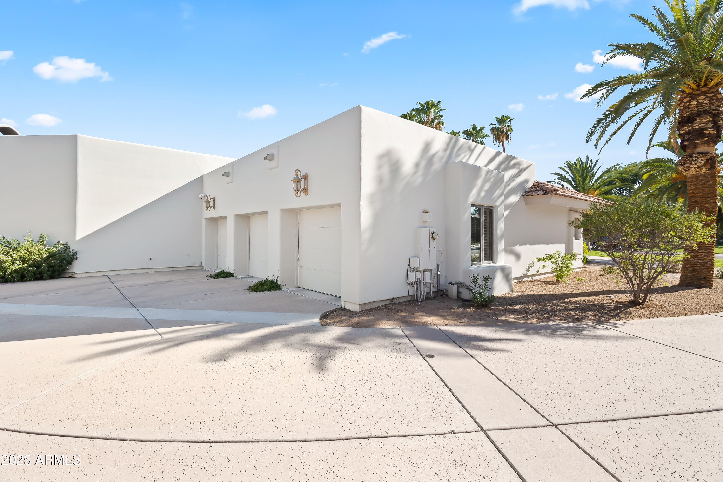8817 N 58TH Place