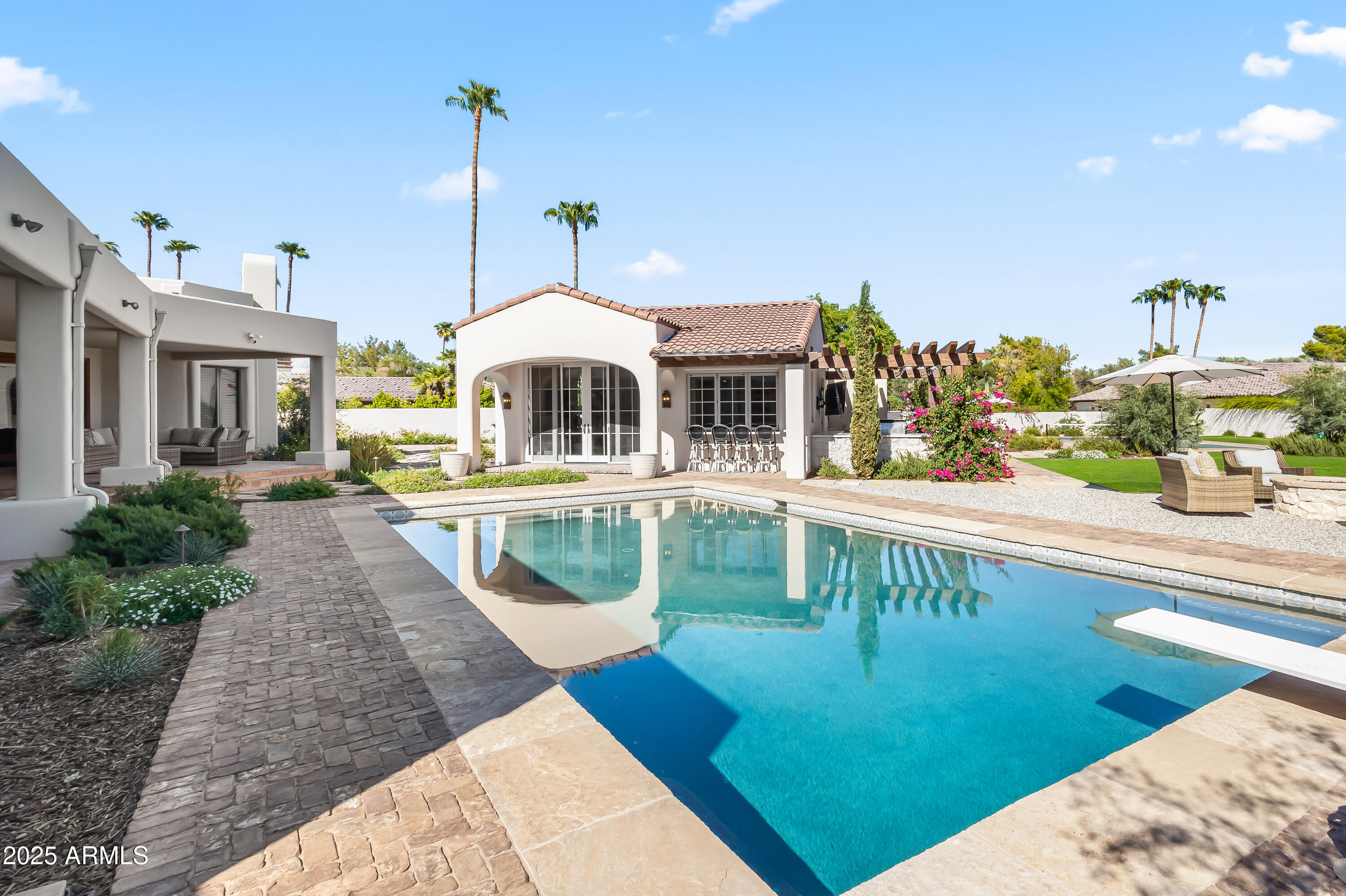 8817 N 58TH Place