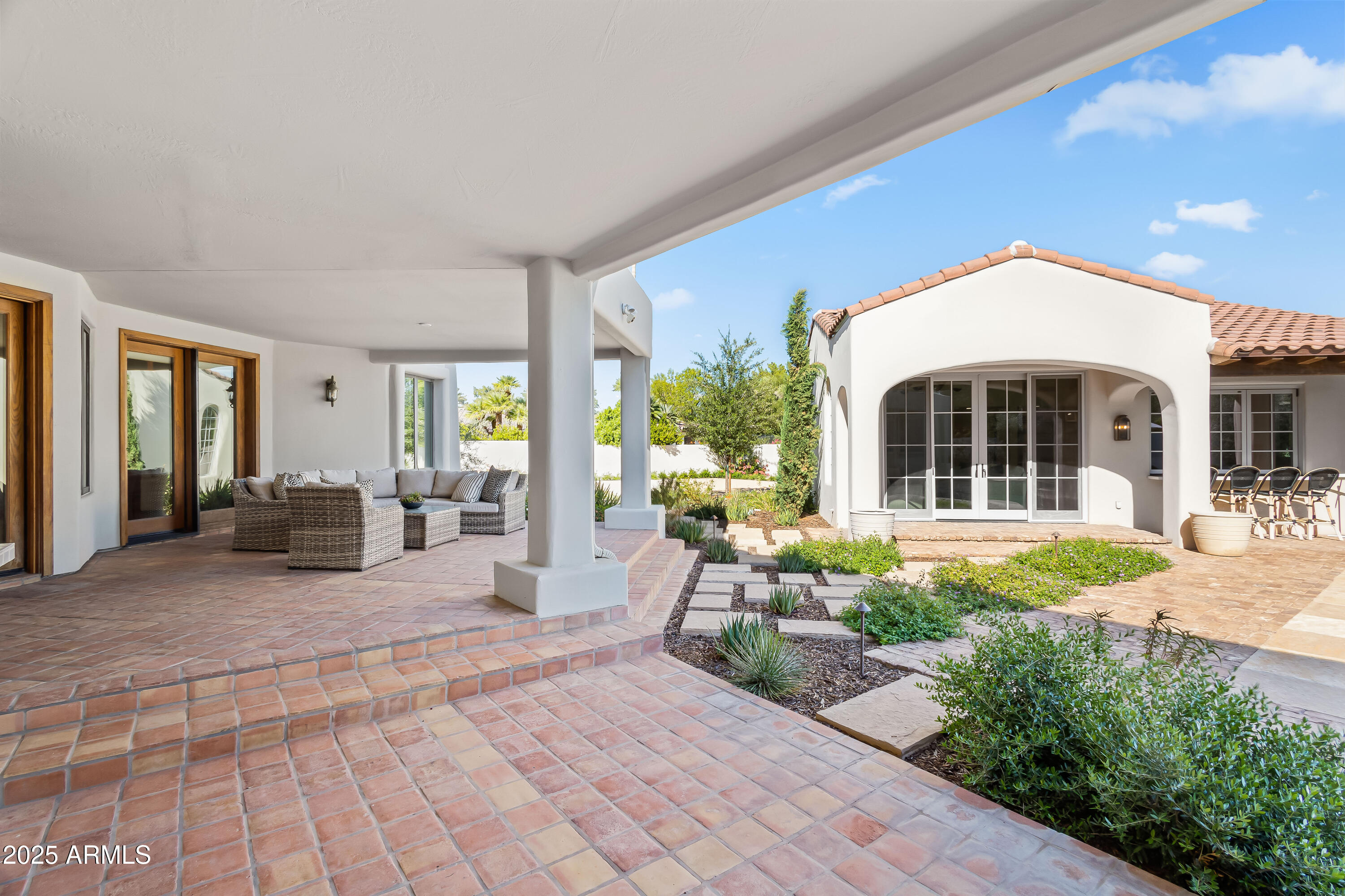 8817 N 58TH Place