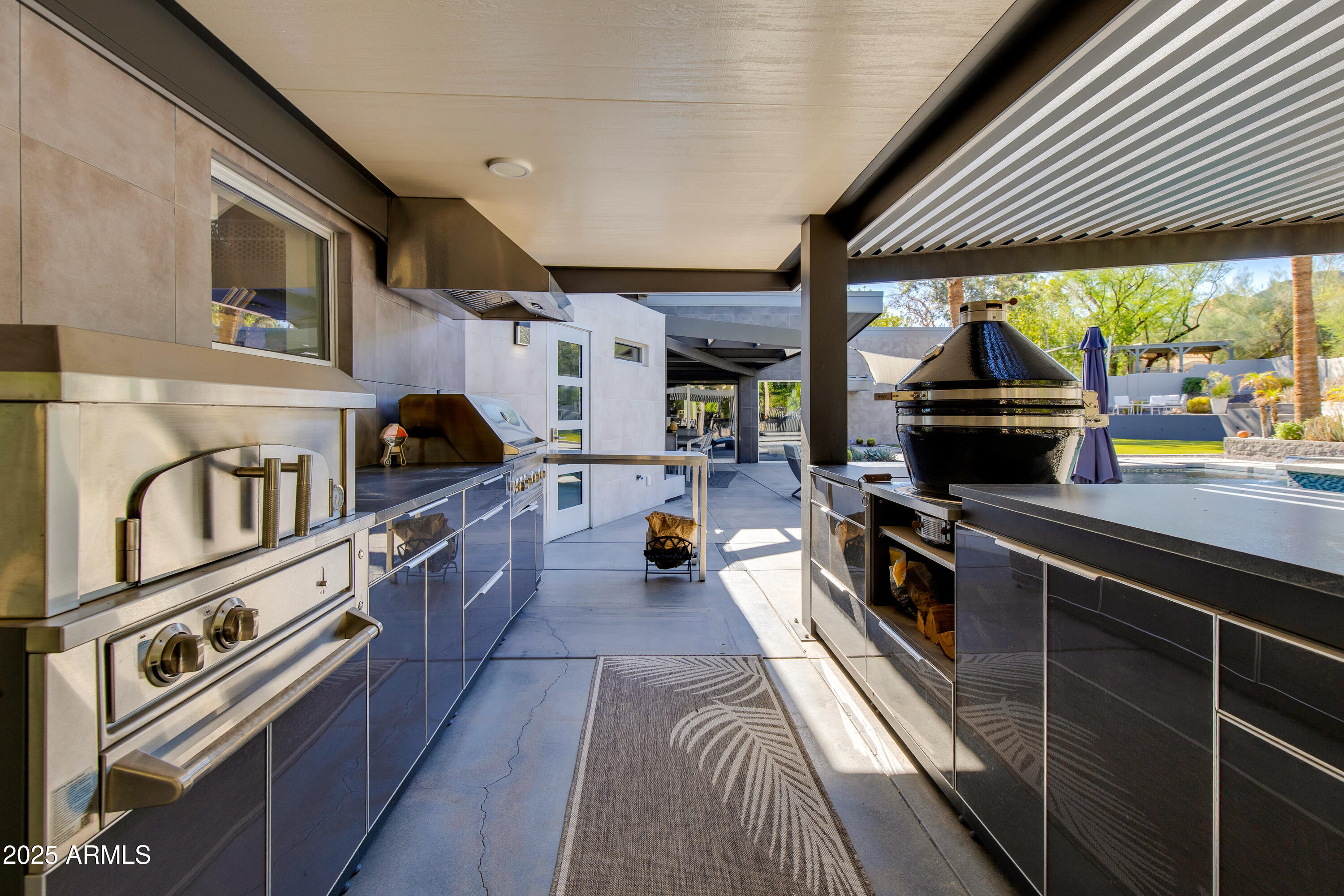 4306 E DESERT CREST Drive