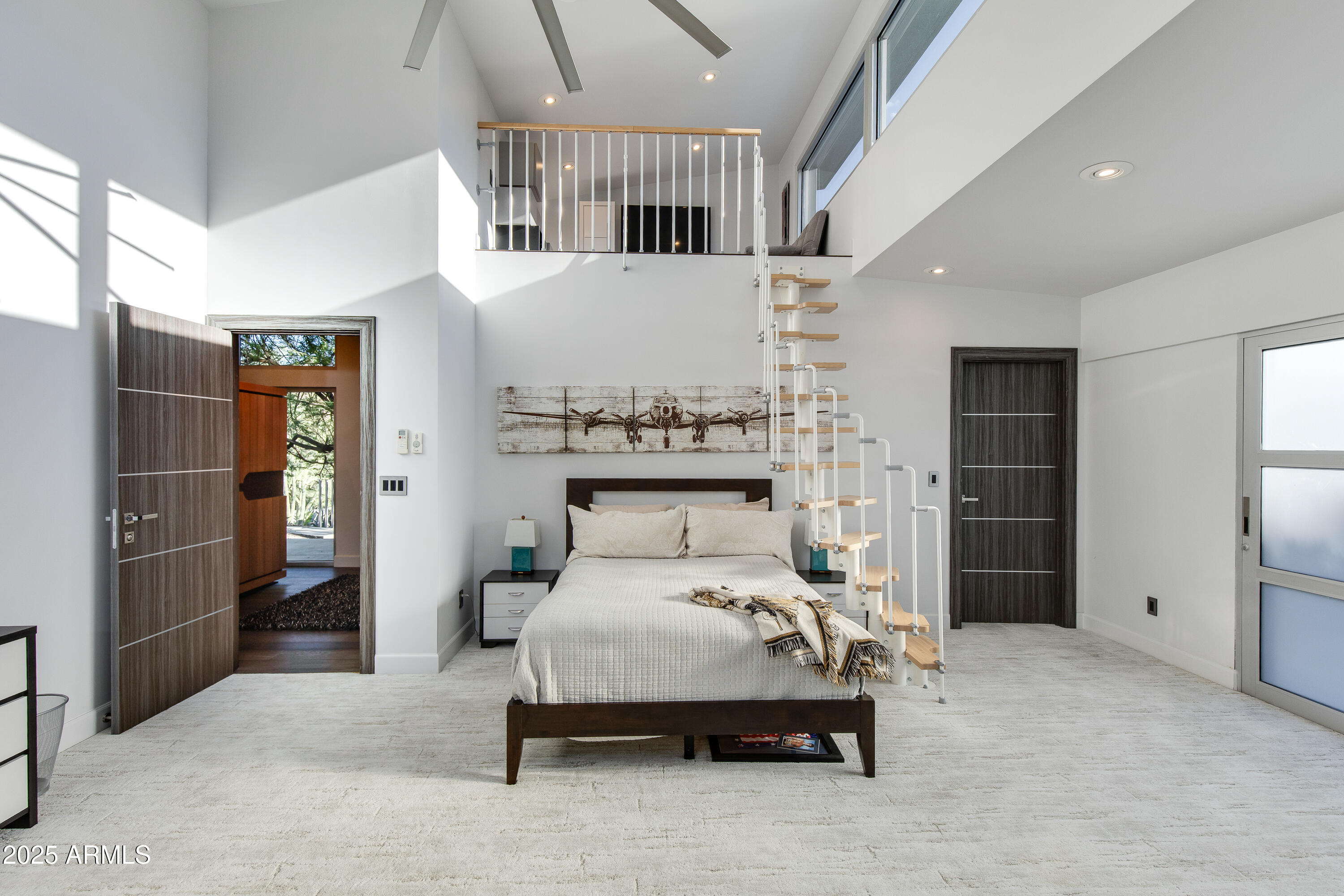 4306 E DESERT CREST Drive