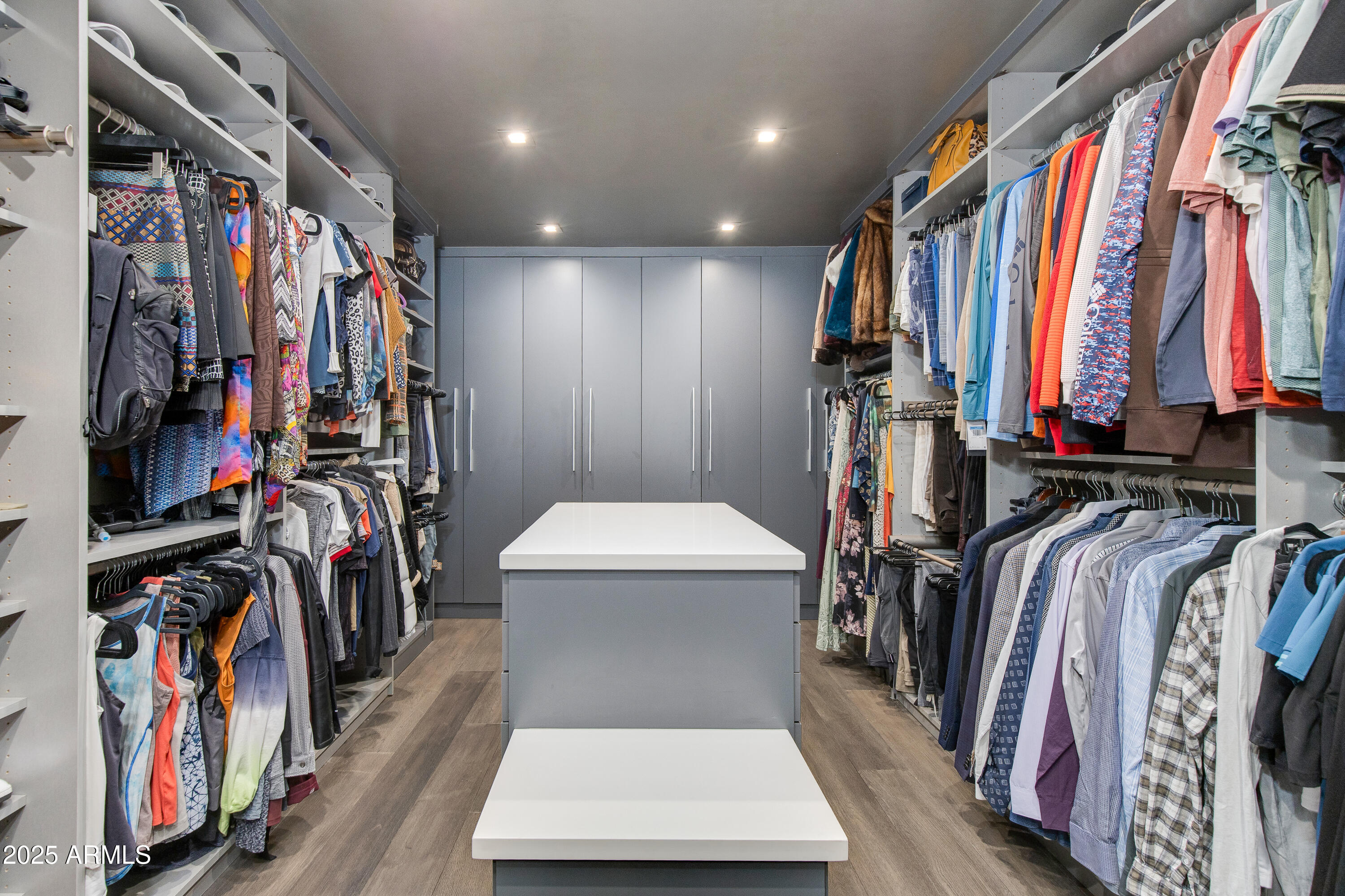 4306 E DESERT CREST Drive