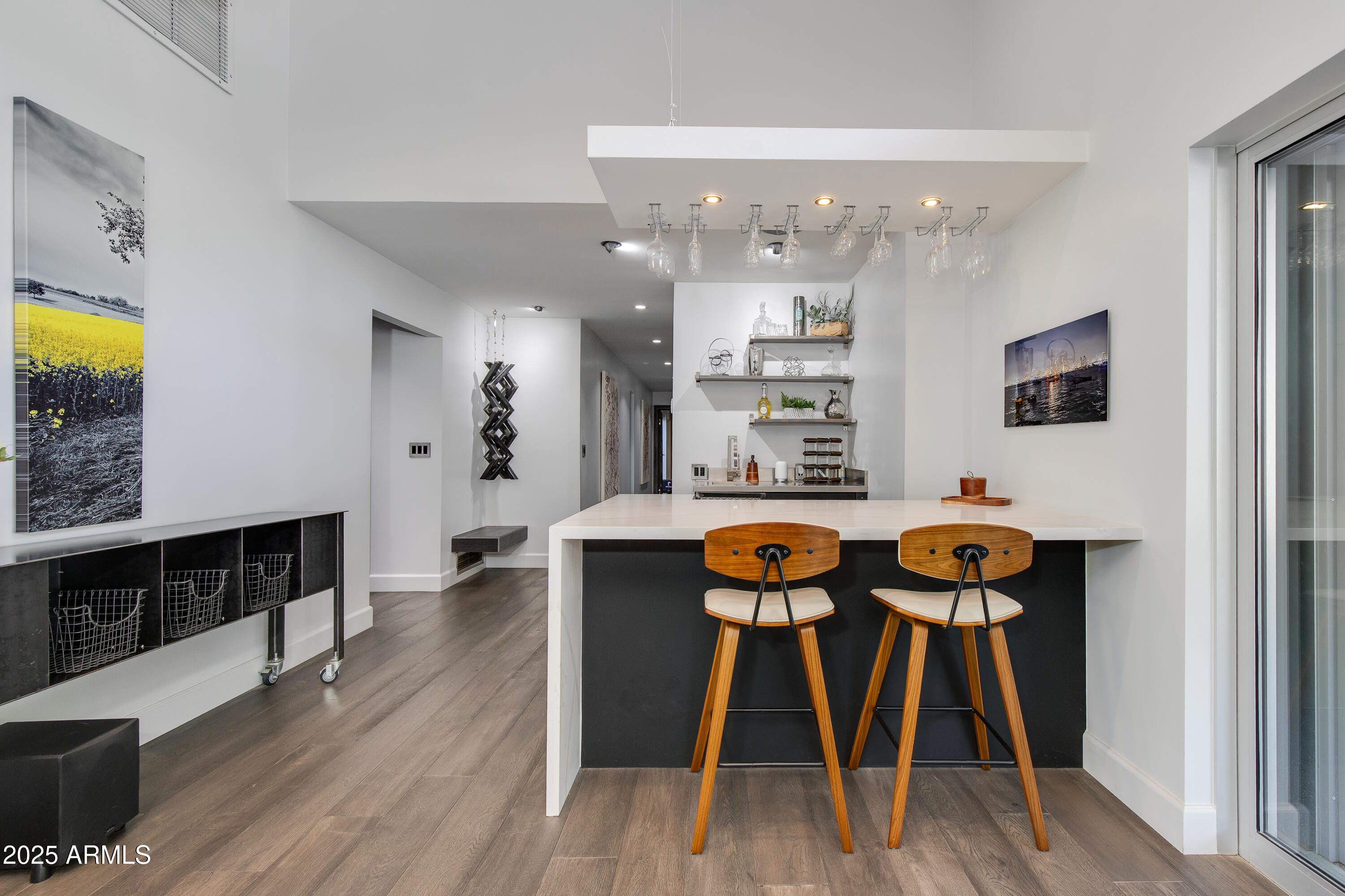 4306 E DESERT CREST Drive