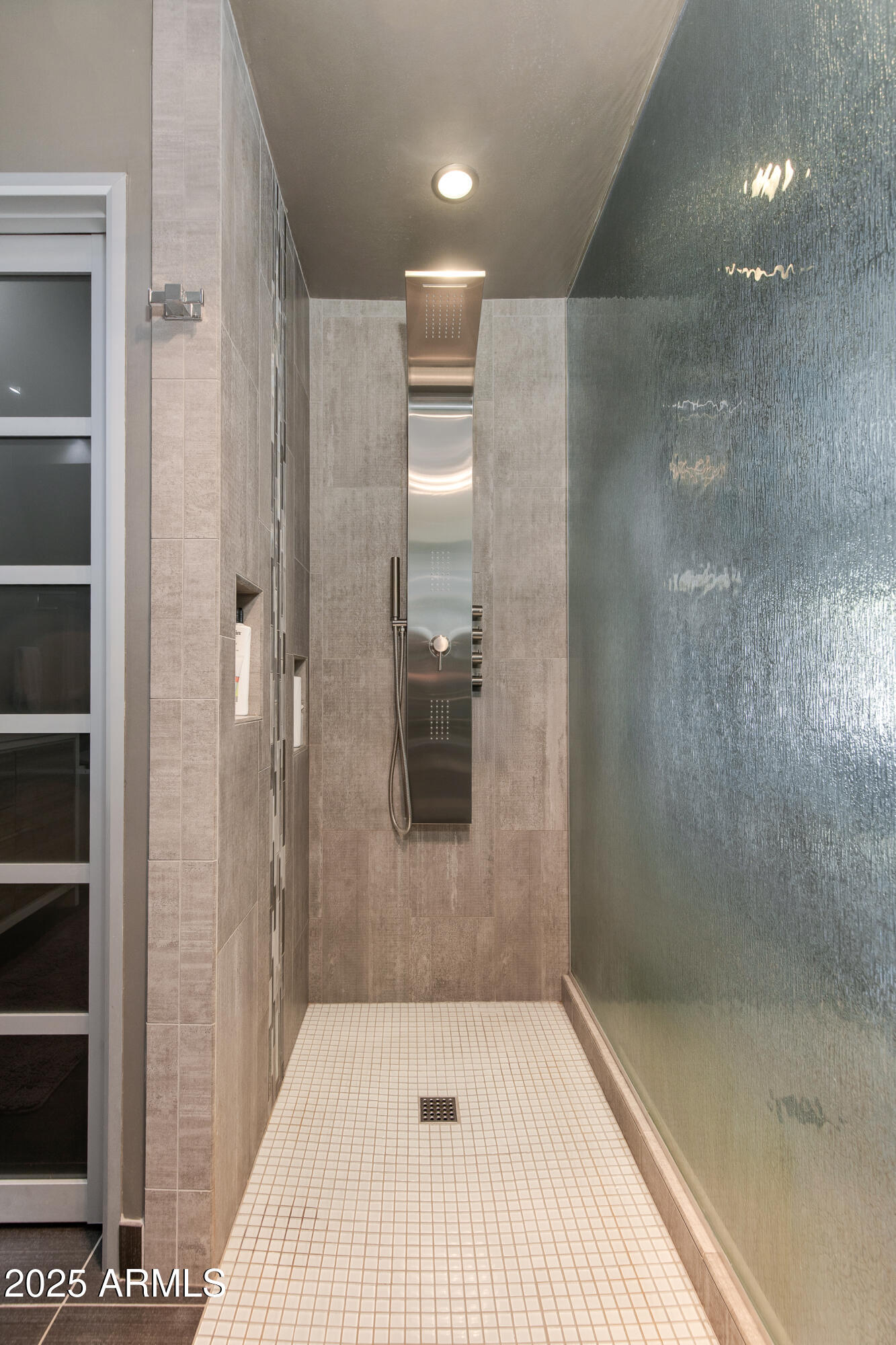 4306 E DESERT CREST Drive