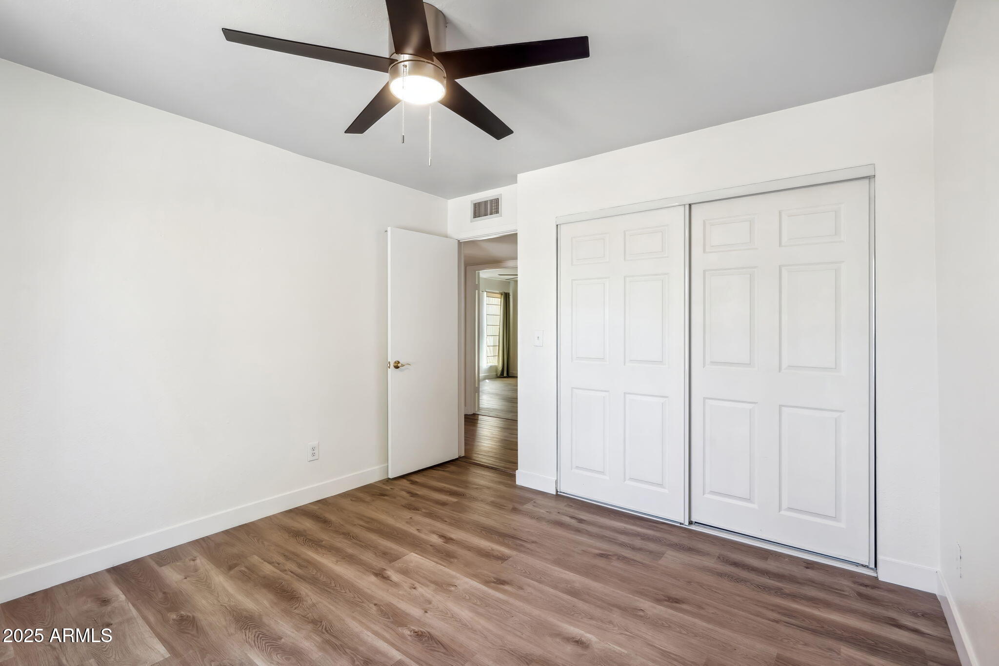 5319 E GELDING Drive