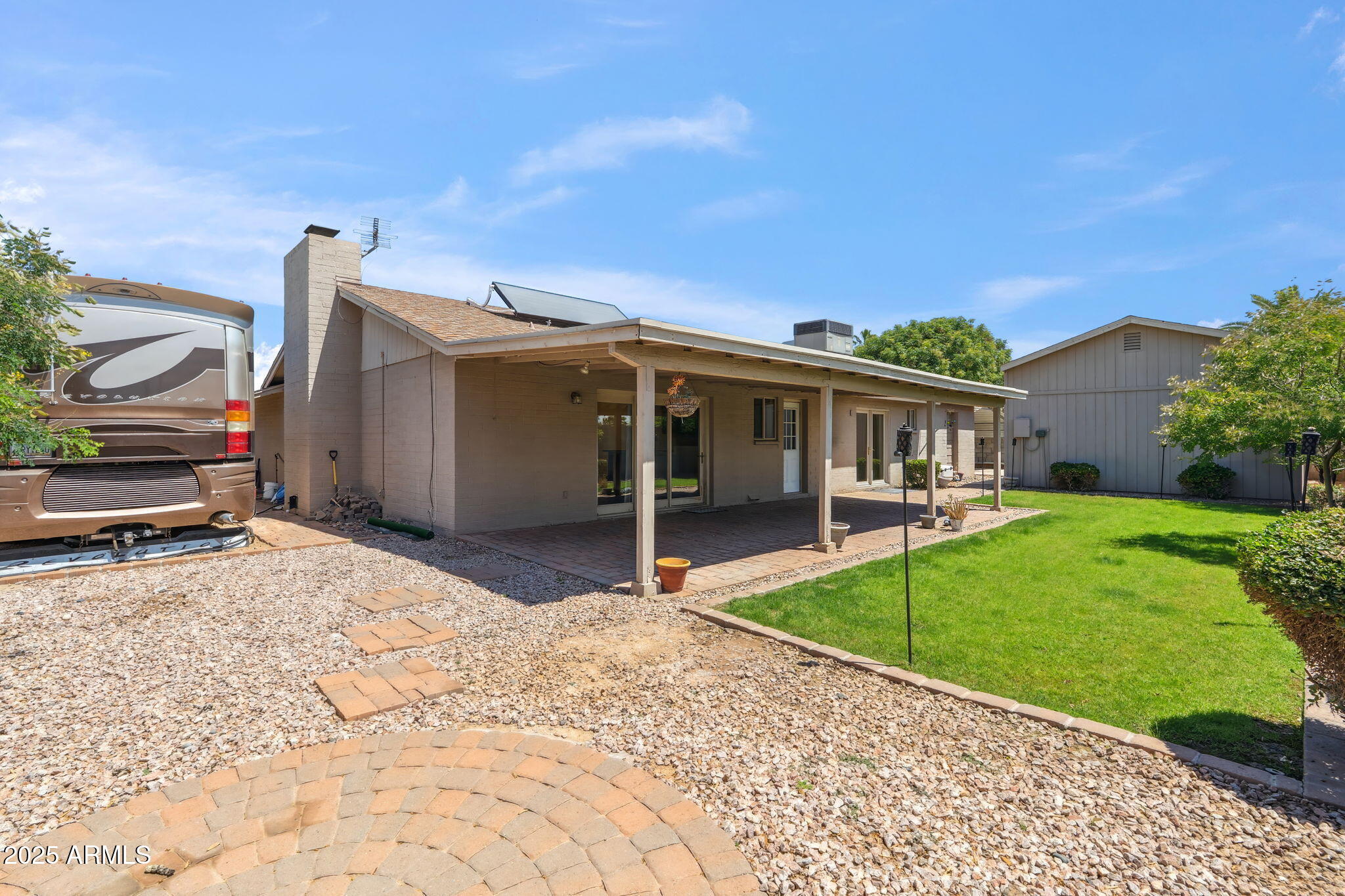 5319 E GELDING Drive