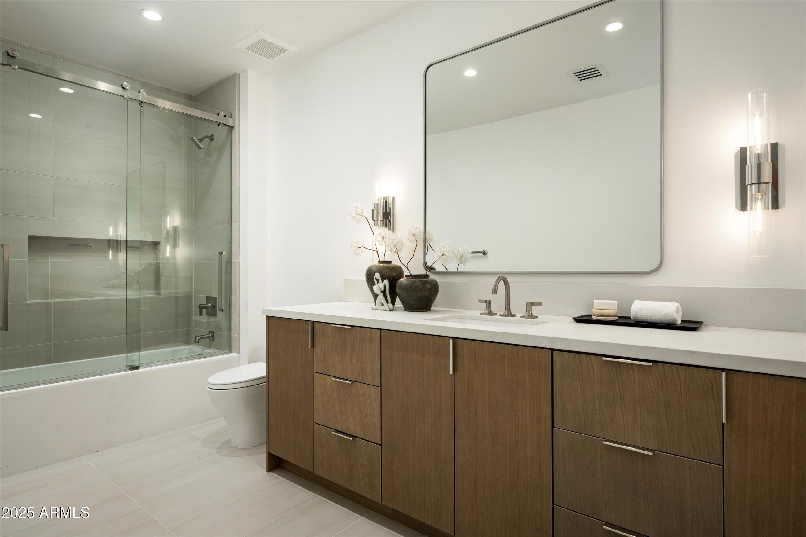 6748 E BERNEIL Lane, Paradise Valley