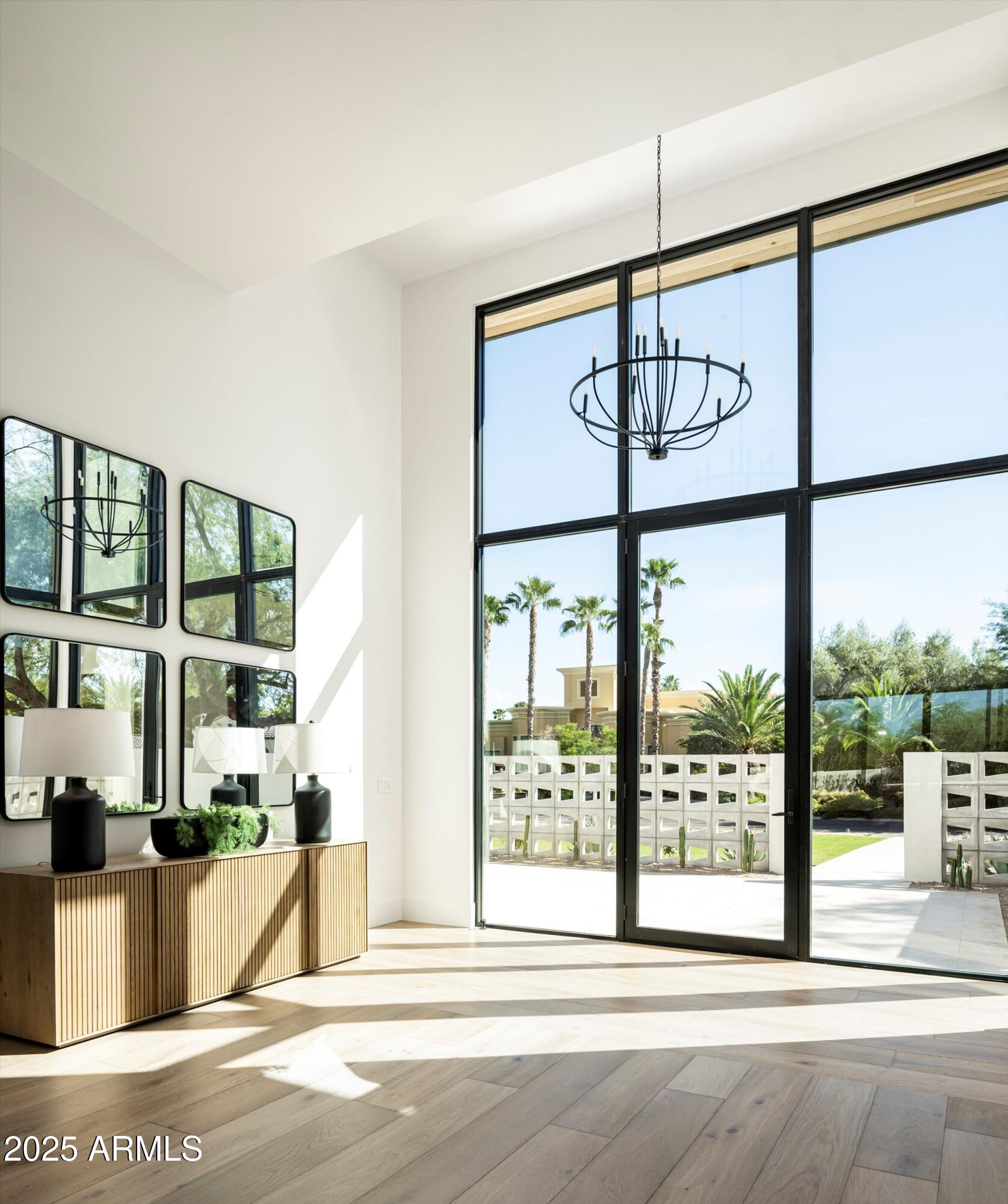 6748 E BERNEIL Lane, Paradise Valley