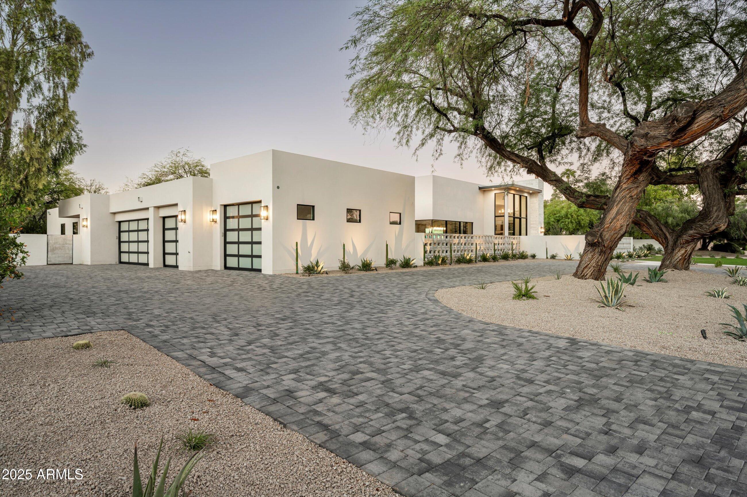 6748 E BERNEIL Lane, Paradise Valley