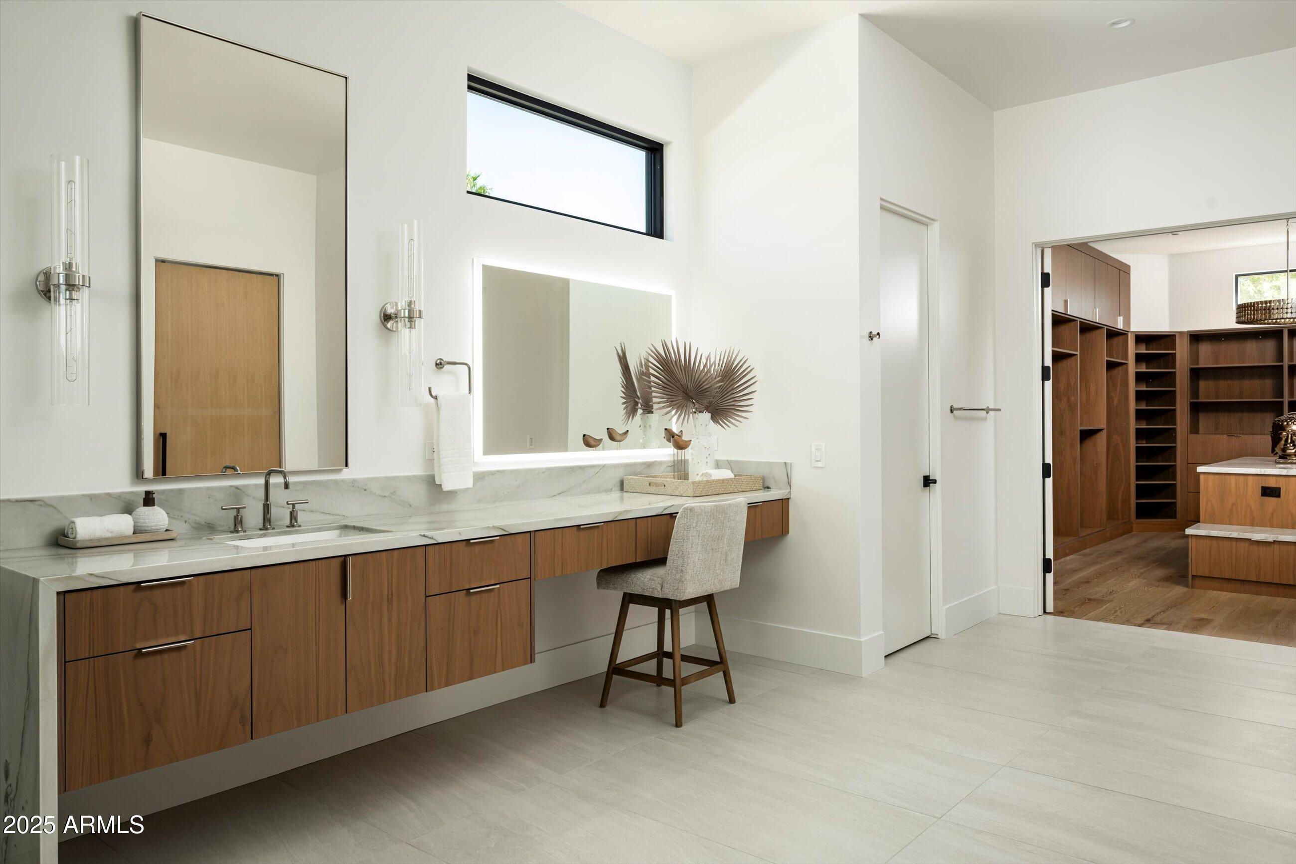 6748 E BERNEIL Lane, Paradise Valley