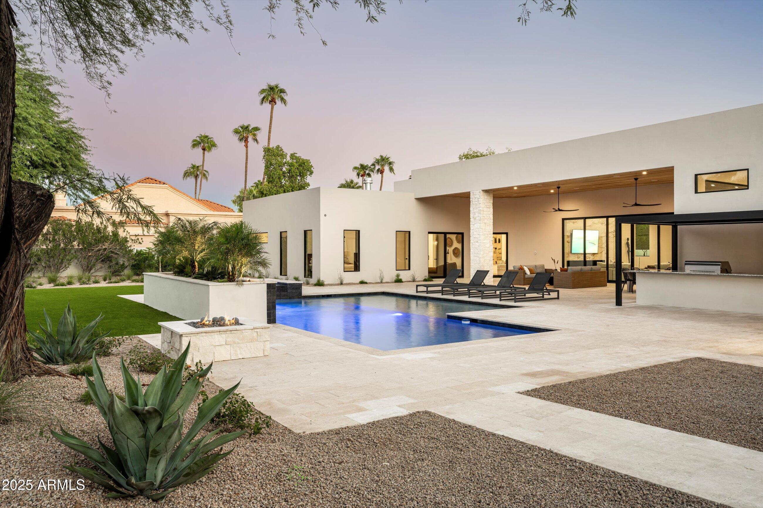 6748 E BERNEIL Lane, Paradise Valley