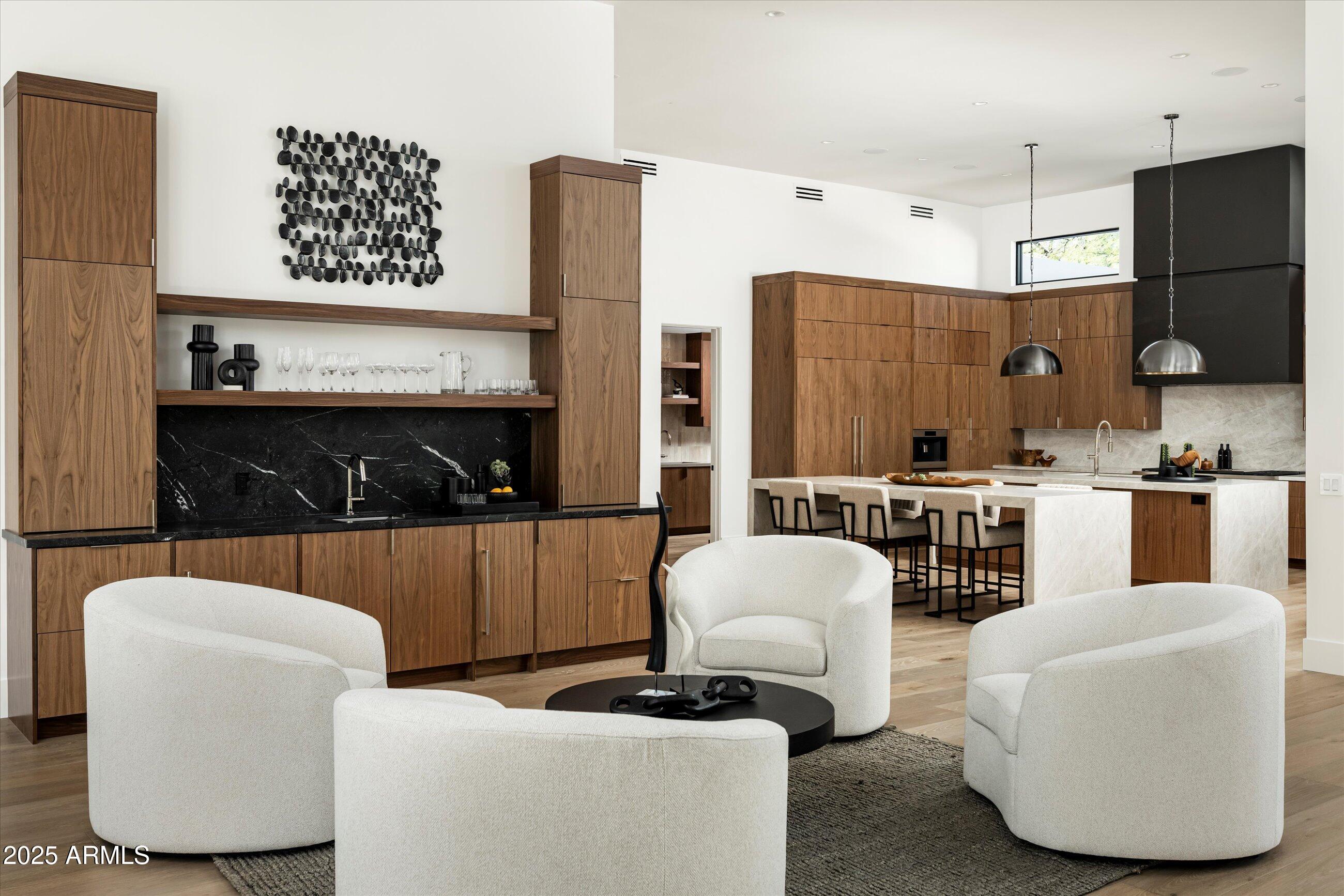 6748 E BERNEIL Lane, Paradise Valley