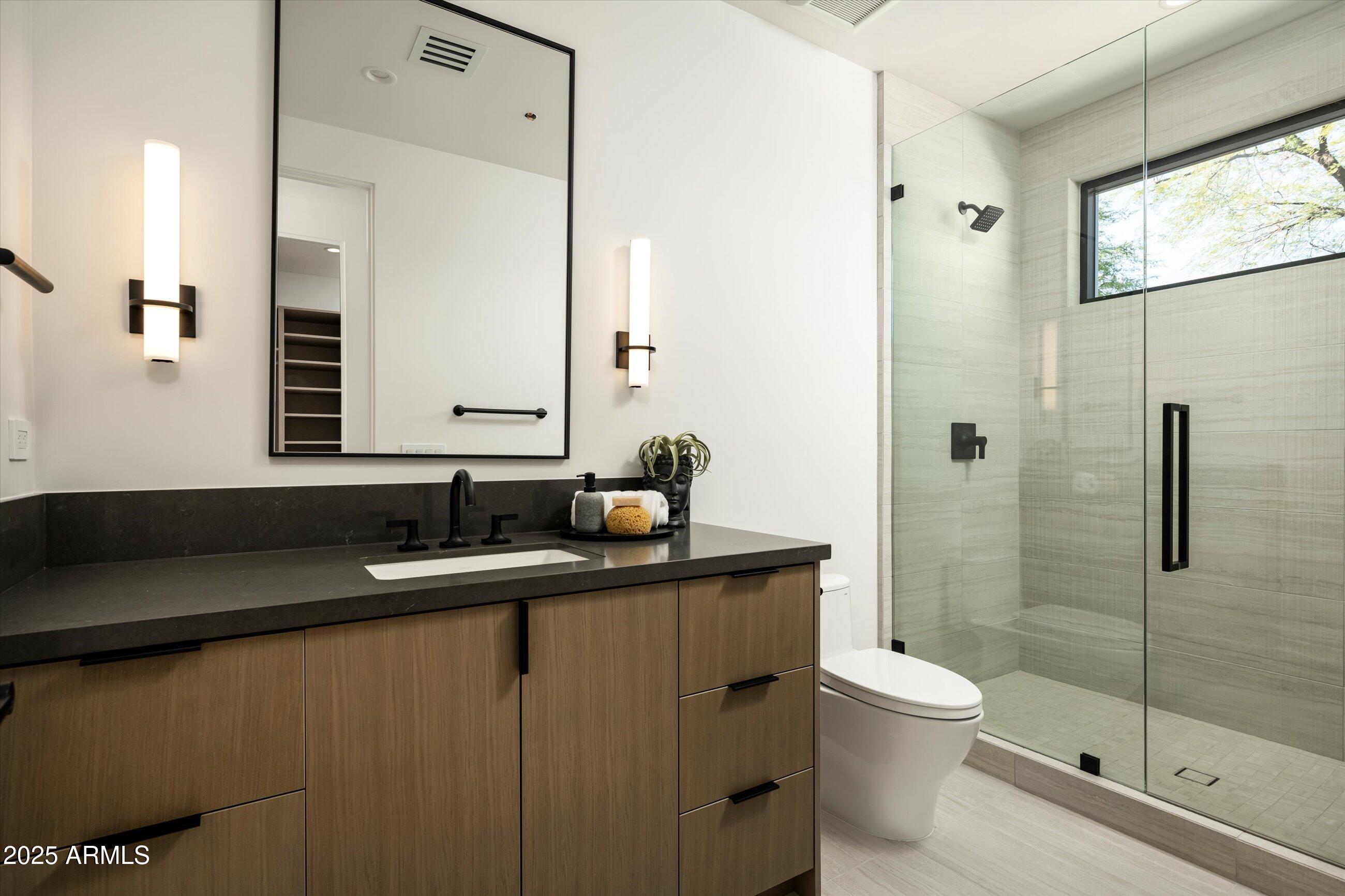 6748 E BERNEIL Lane, Paradise Valley